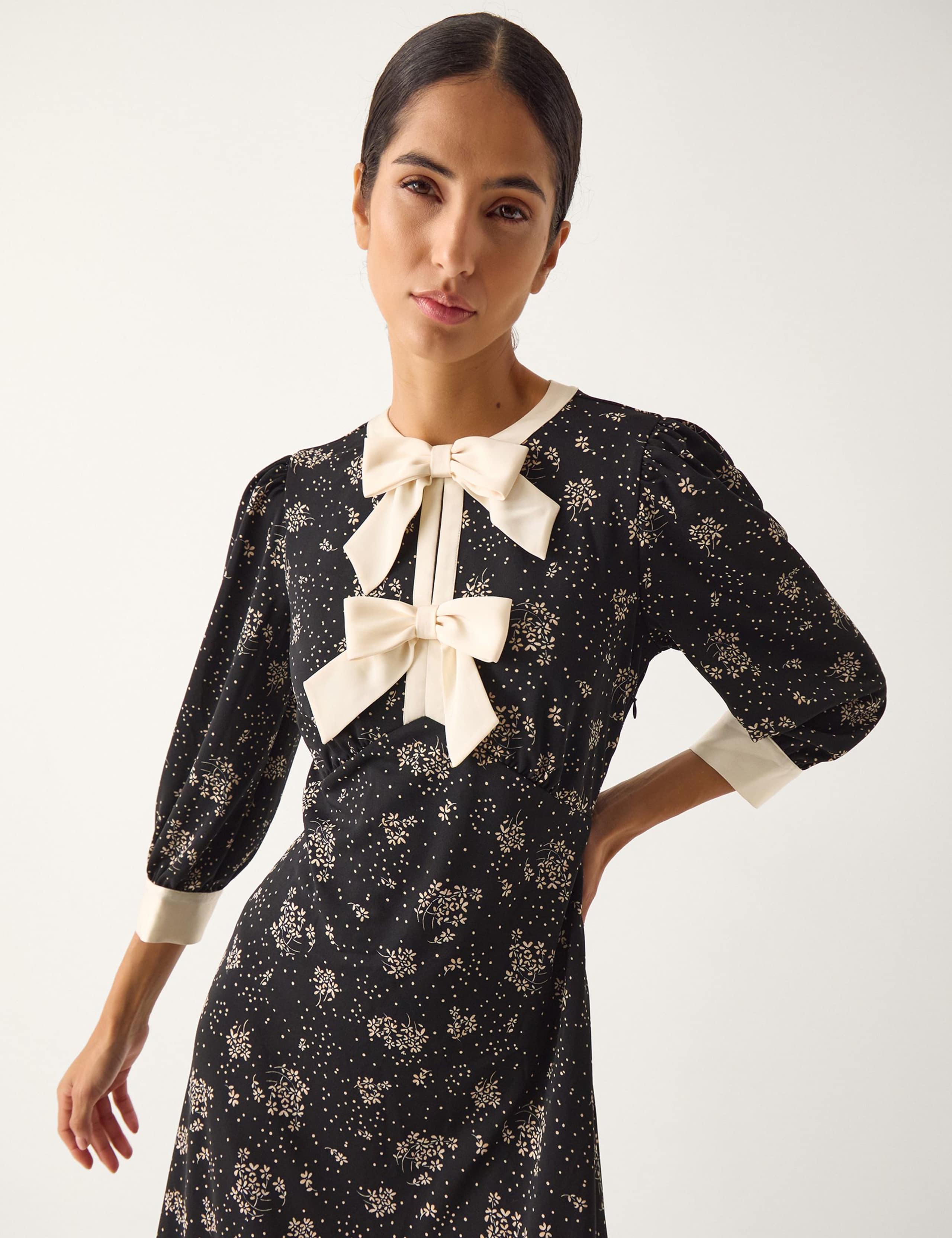 Jersey Ditsy Floral Midi Waisted Dress 3 of 4