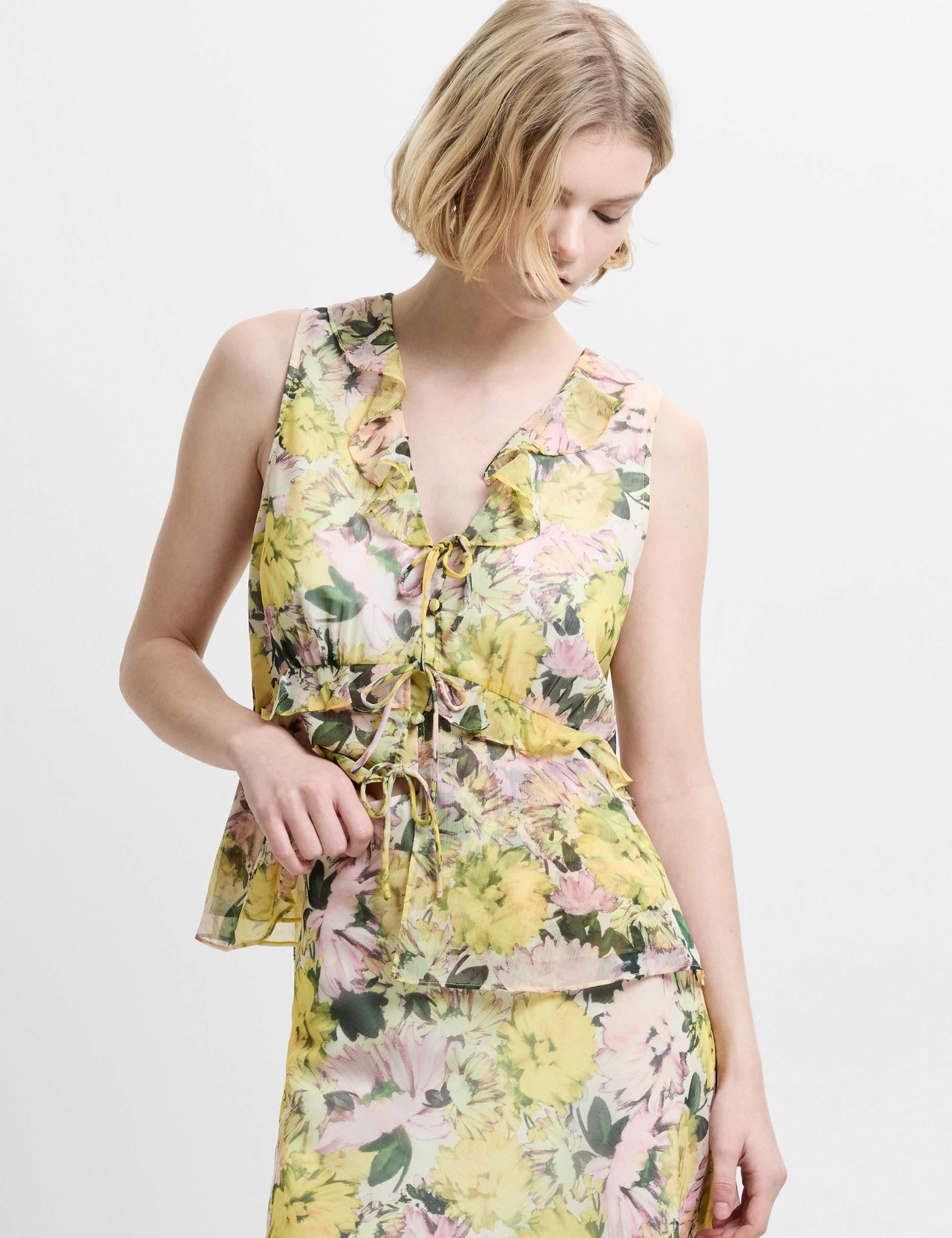 Floral V-Neck Top 4 of 5