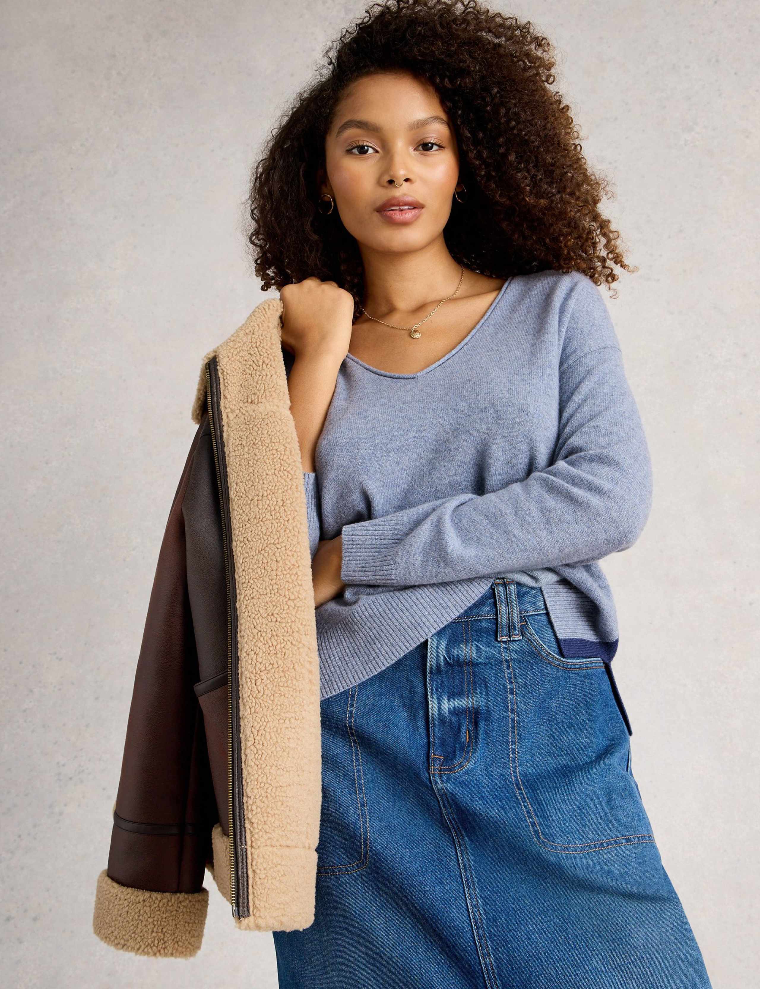V Neck Cashmere Jumper 2 of 5