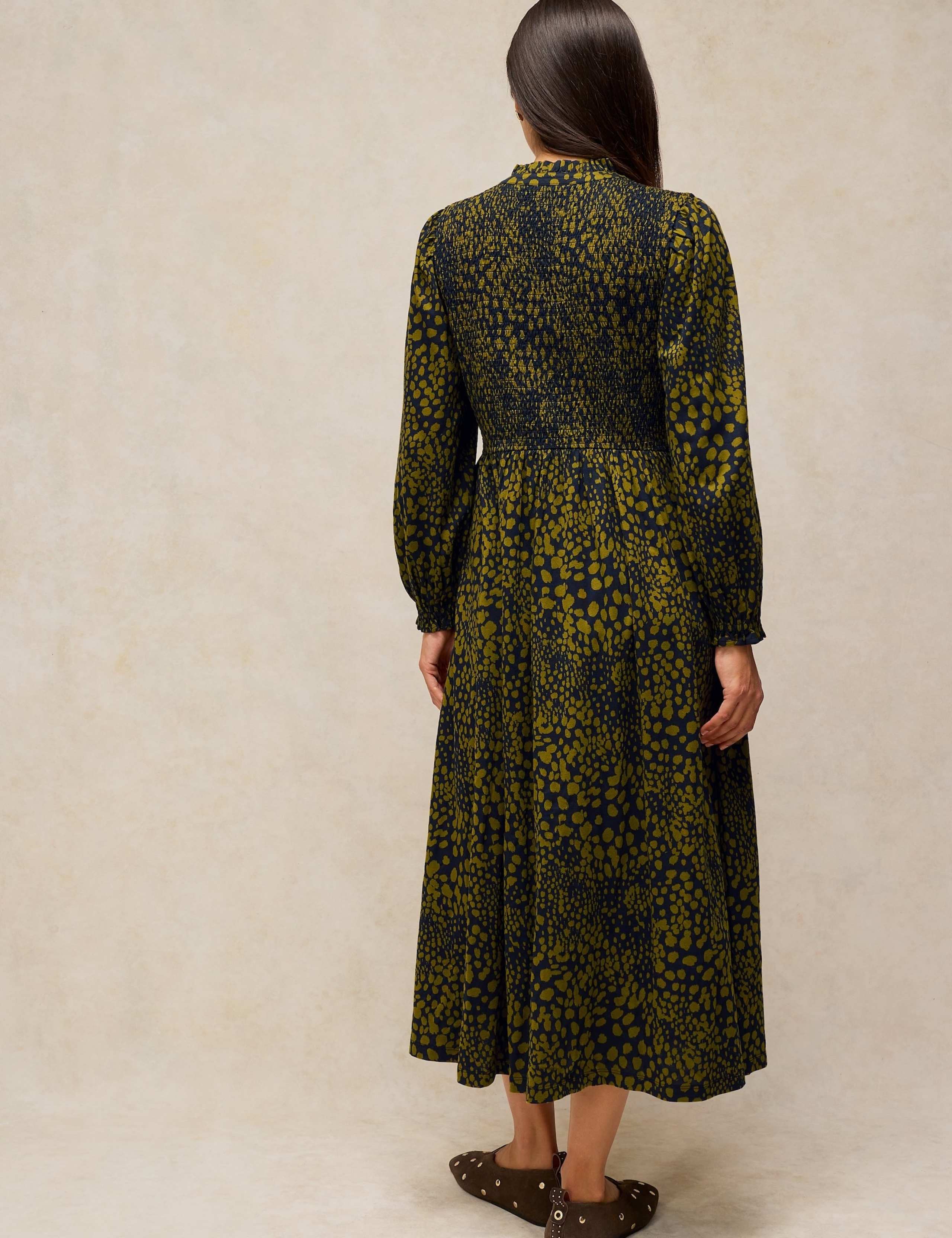 Ada Notch Neck Shirred Midi Dress 3 of 6