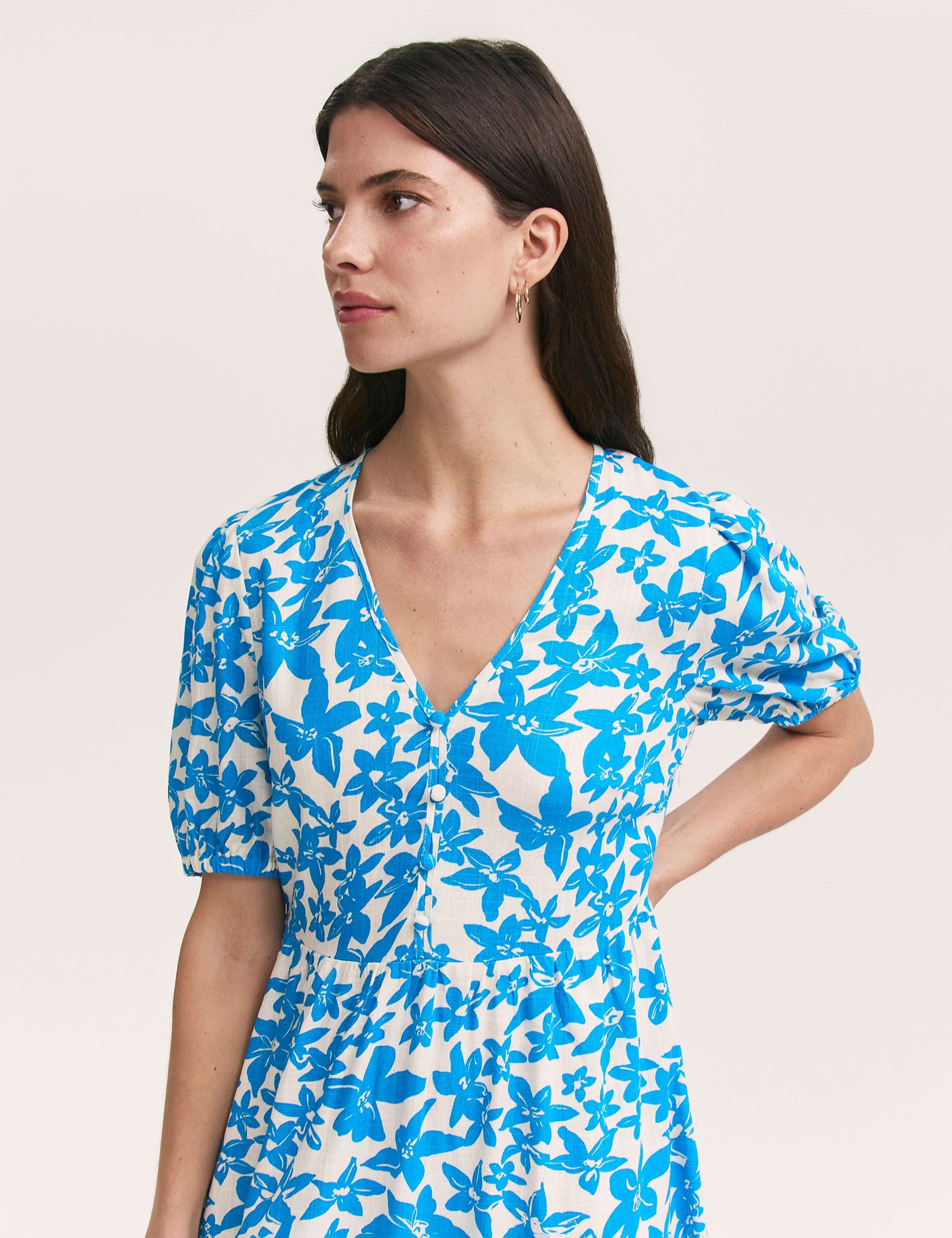 Floral V-Neck Midaxi Tiered Dress 4 of 4