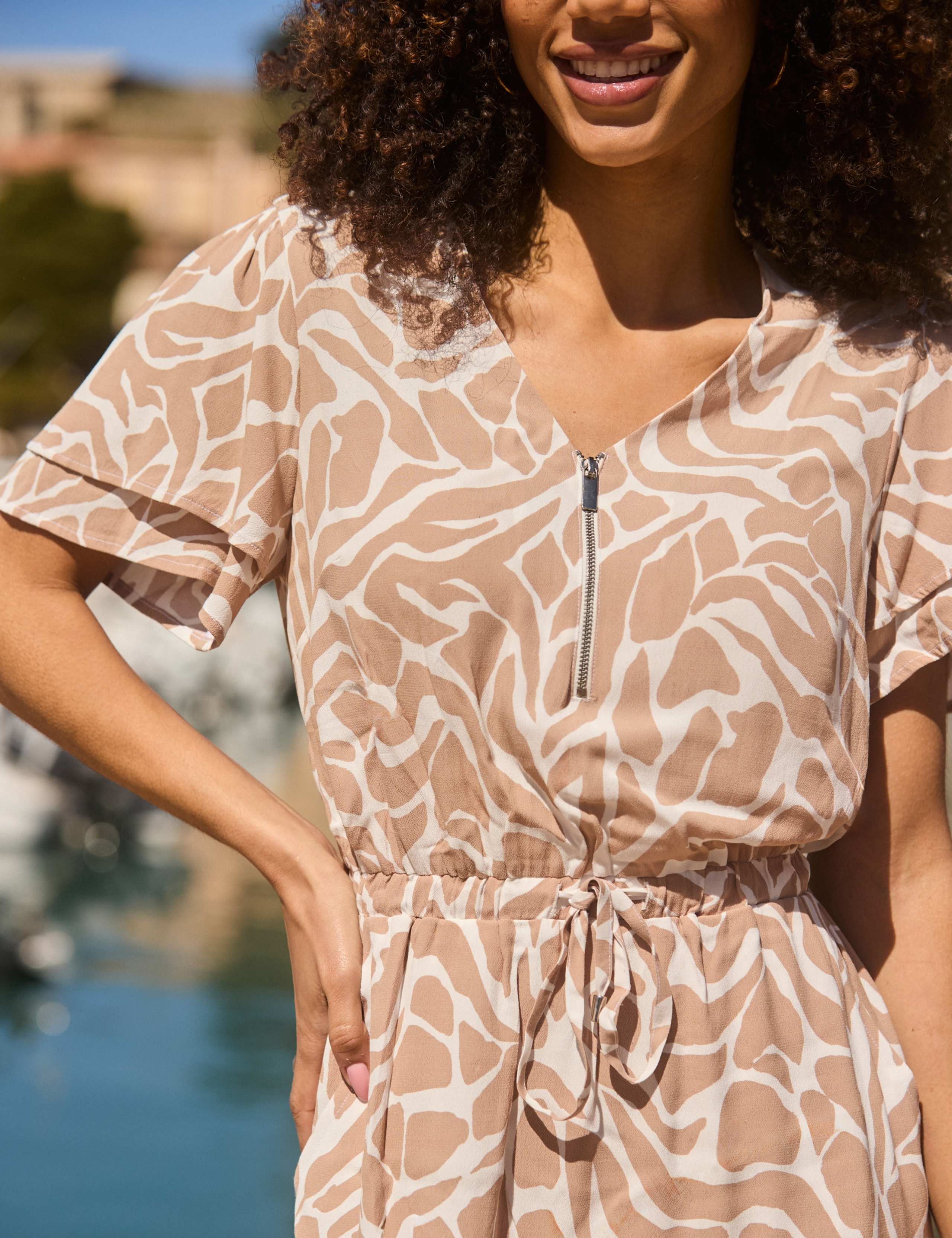 Printed Frill Sleeve Knee Length Shift Dress 5 of 6