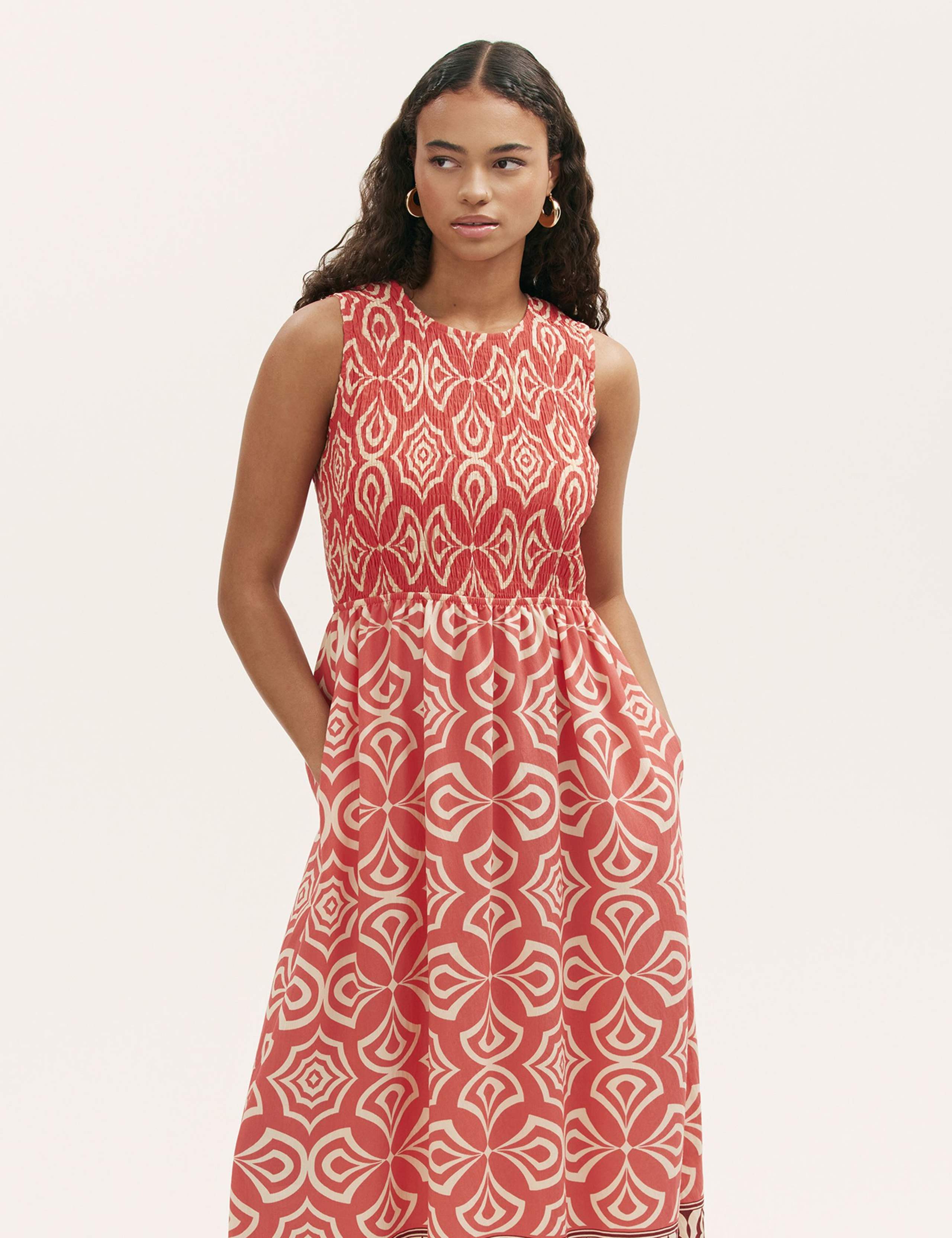 Printed Round Neck Midi Shirred Dress 4 of 5