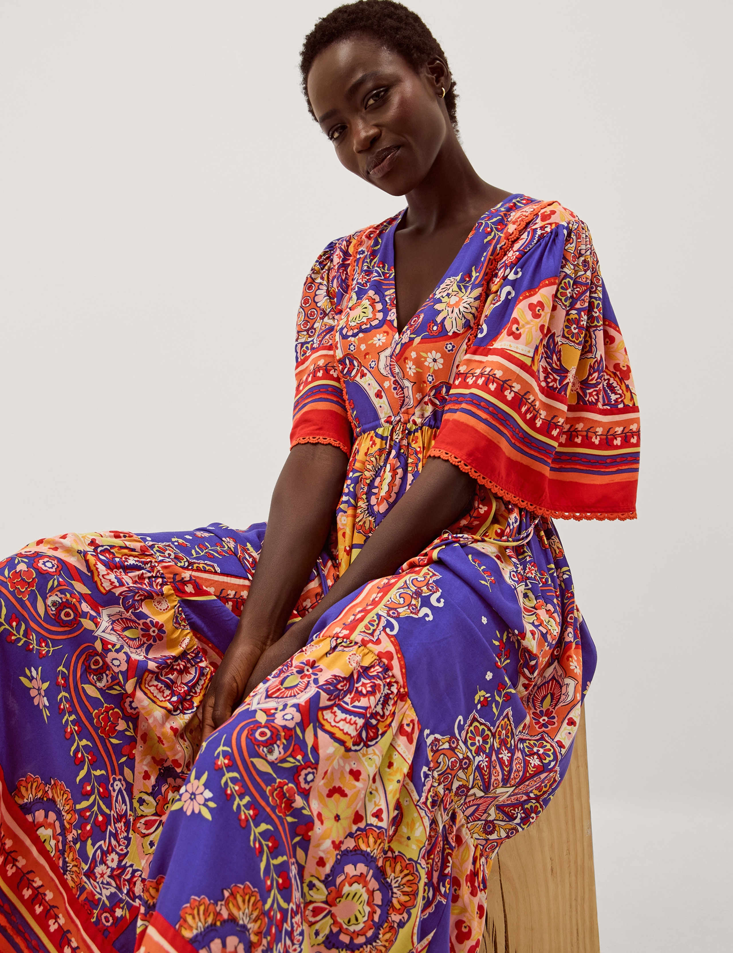Printed V-Neck Maxi Waisted Dress 4 of 5