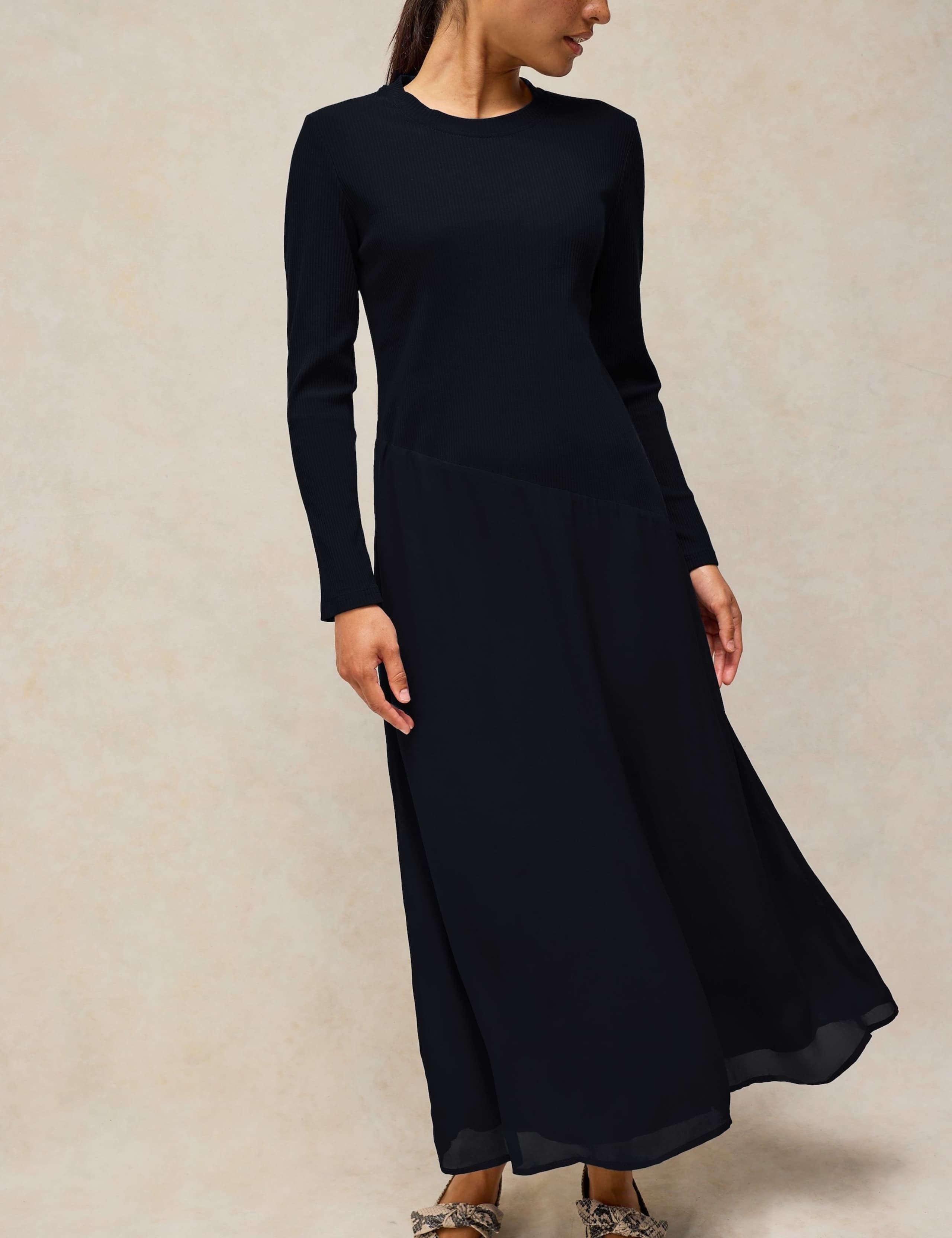 Cece Jersey Midi Dress 4 of 6