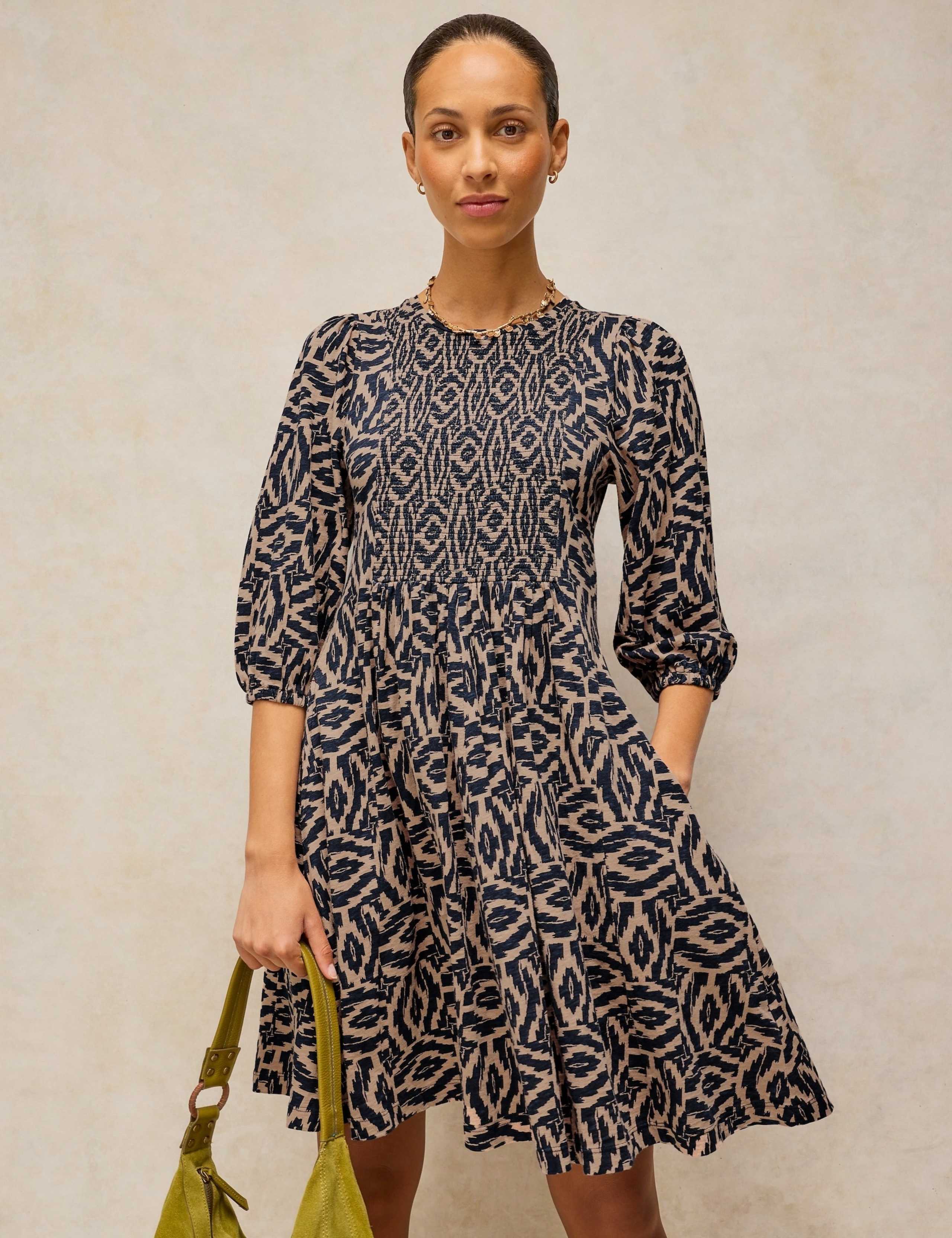 Cotton Rich Patterned V Neck Knee Length Dress 3 of 6