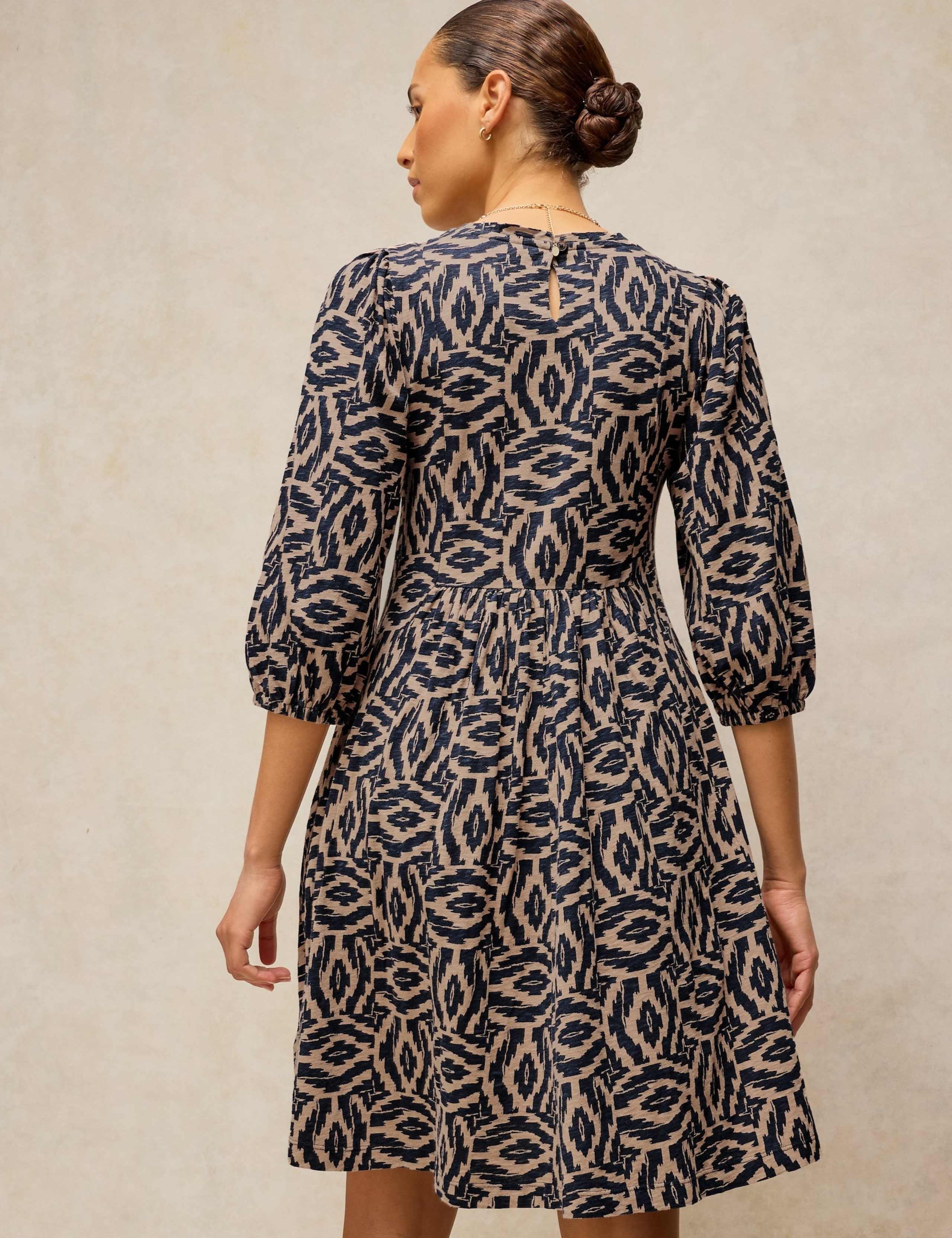 Cotton Rich Patterned V Neck Knee Length Dress 4 of 6