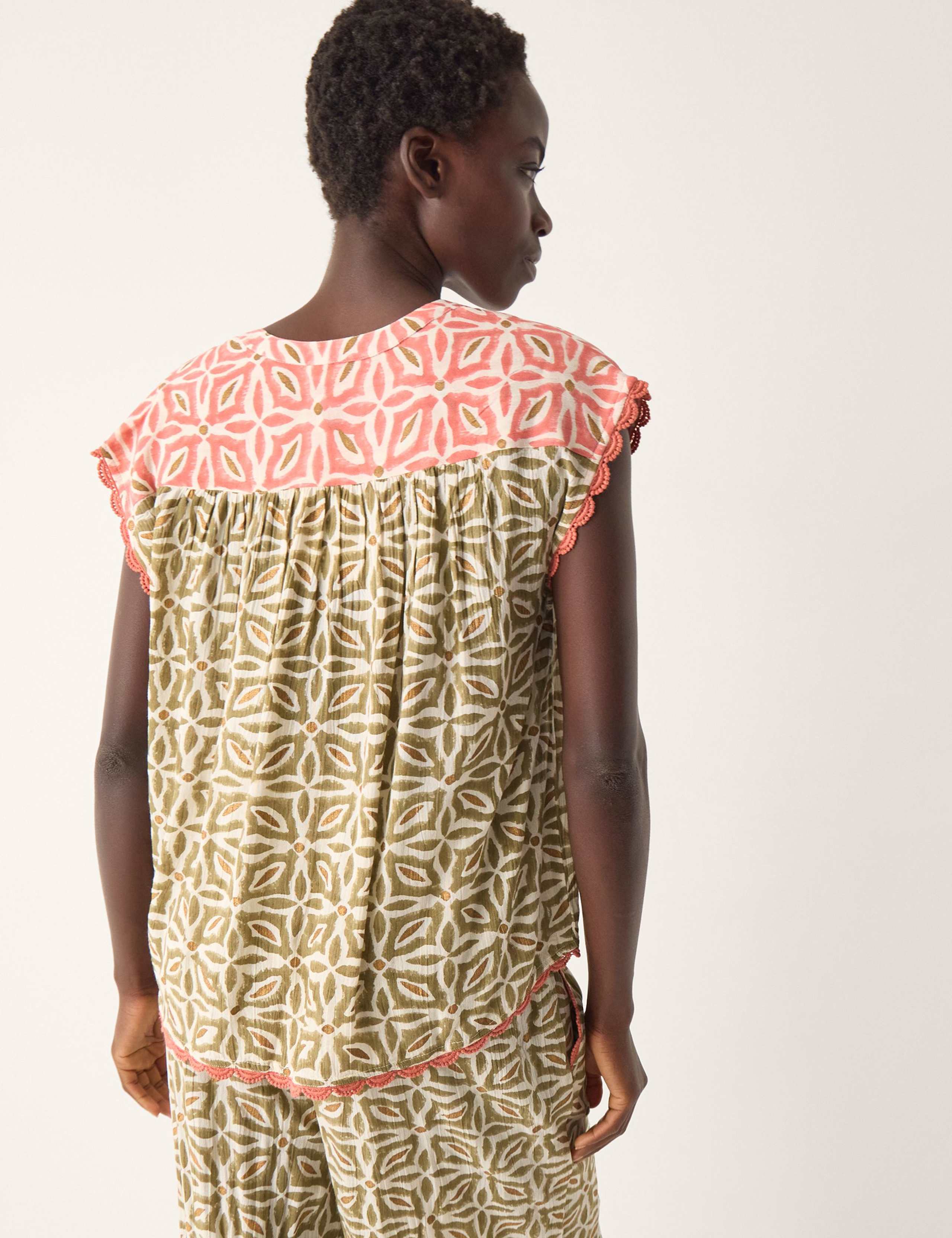 Printed Sleeveless Top 2 of 4