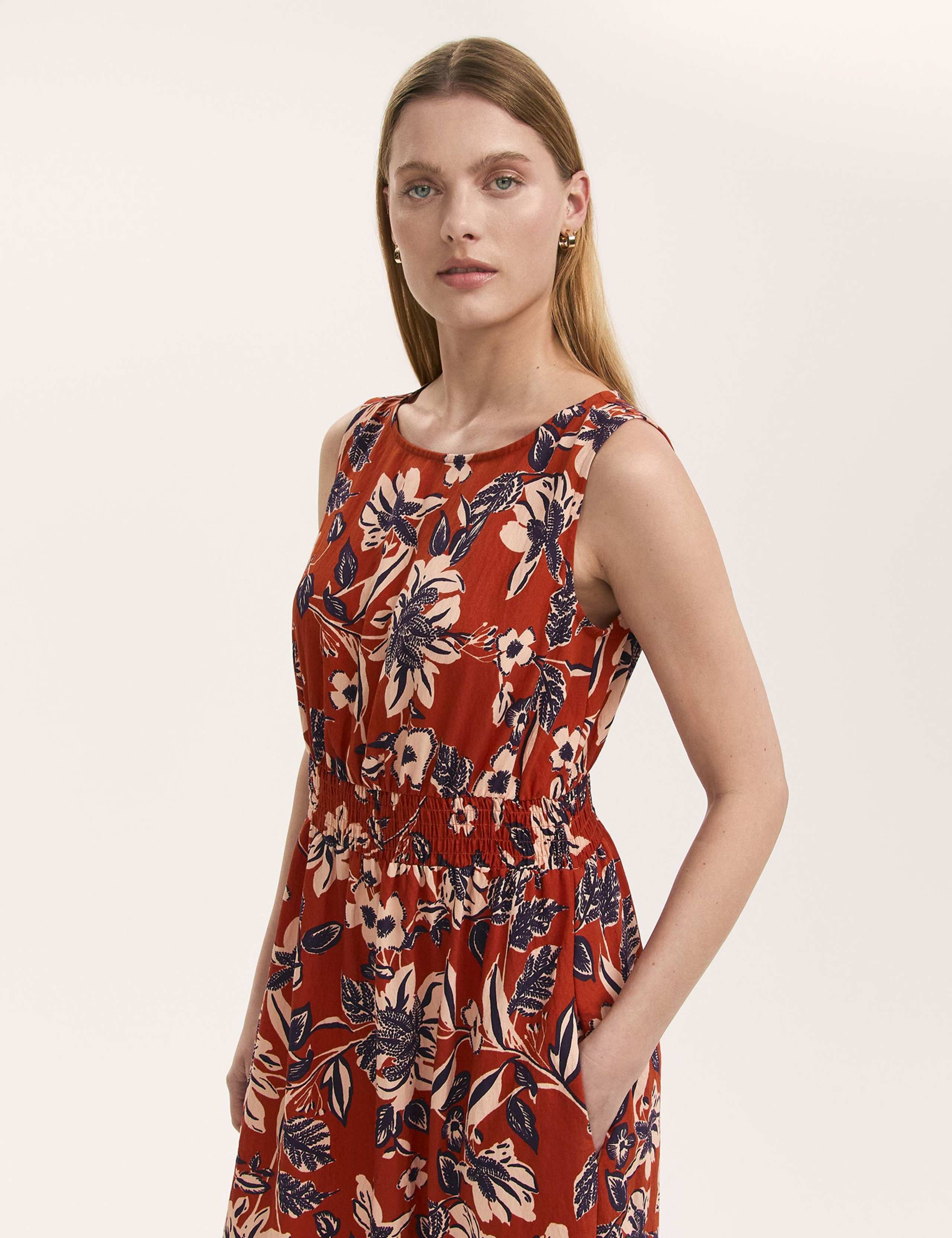 Floral Midaxi Waisted Dress 2 of 4