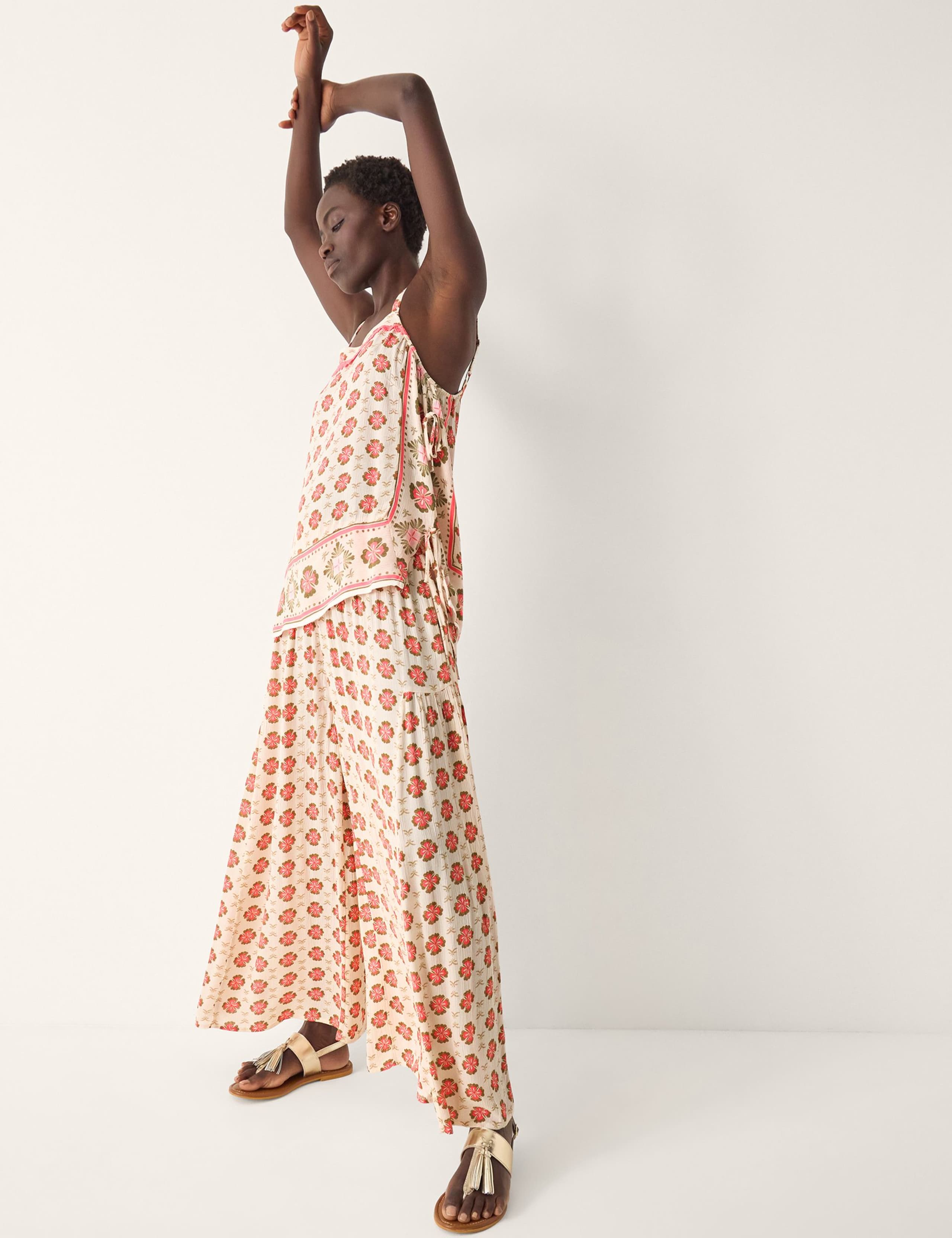 Floral Print Strappy Cami Top 1 of 4