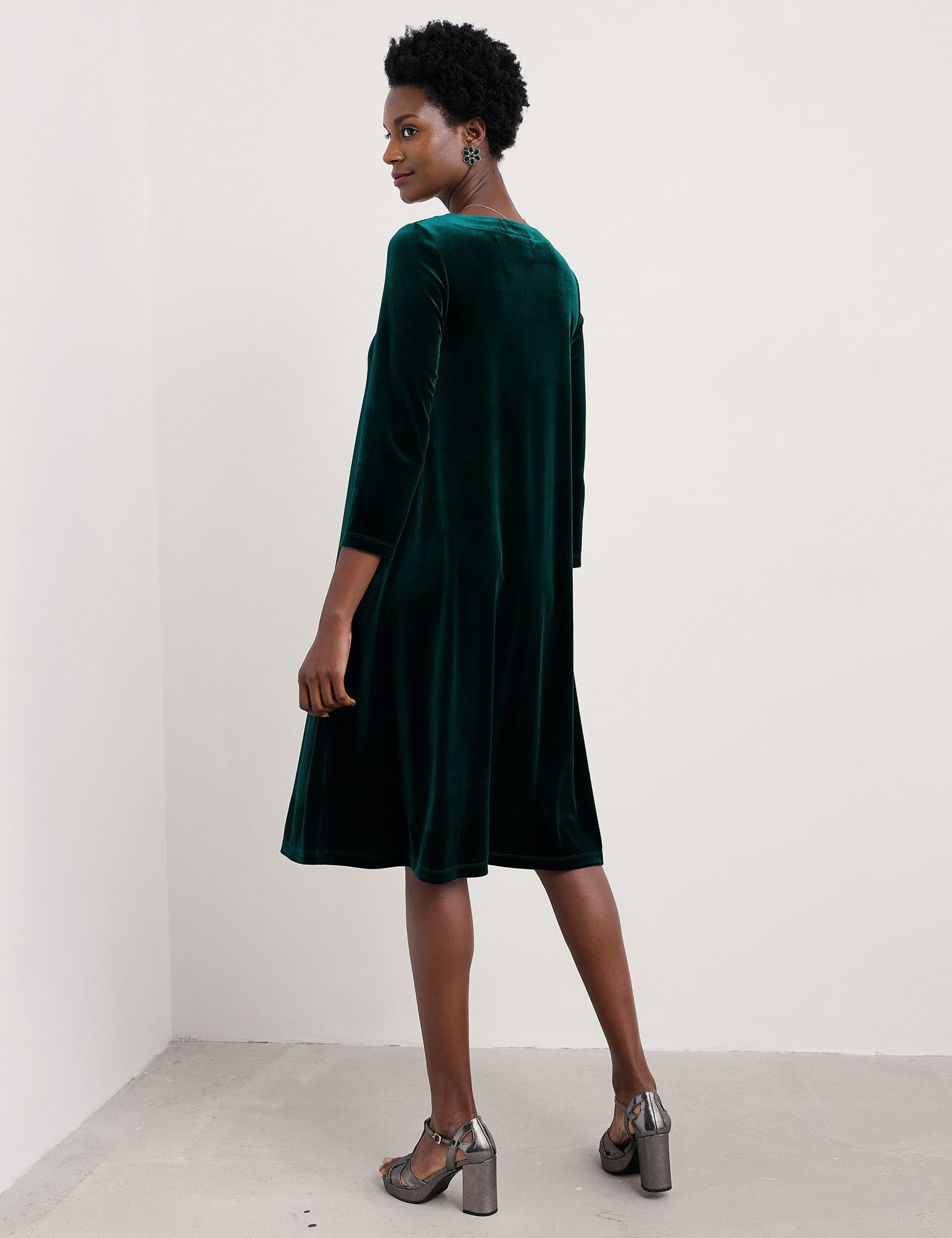 Velvet Knee Length Shift Dress 4 of 5