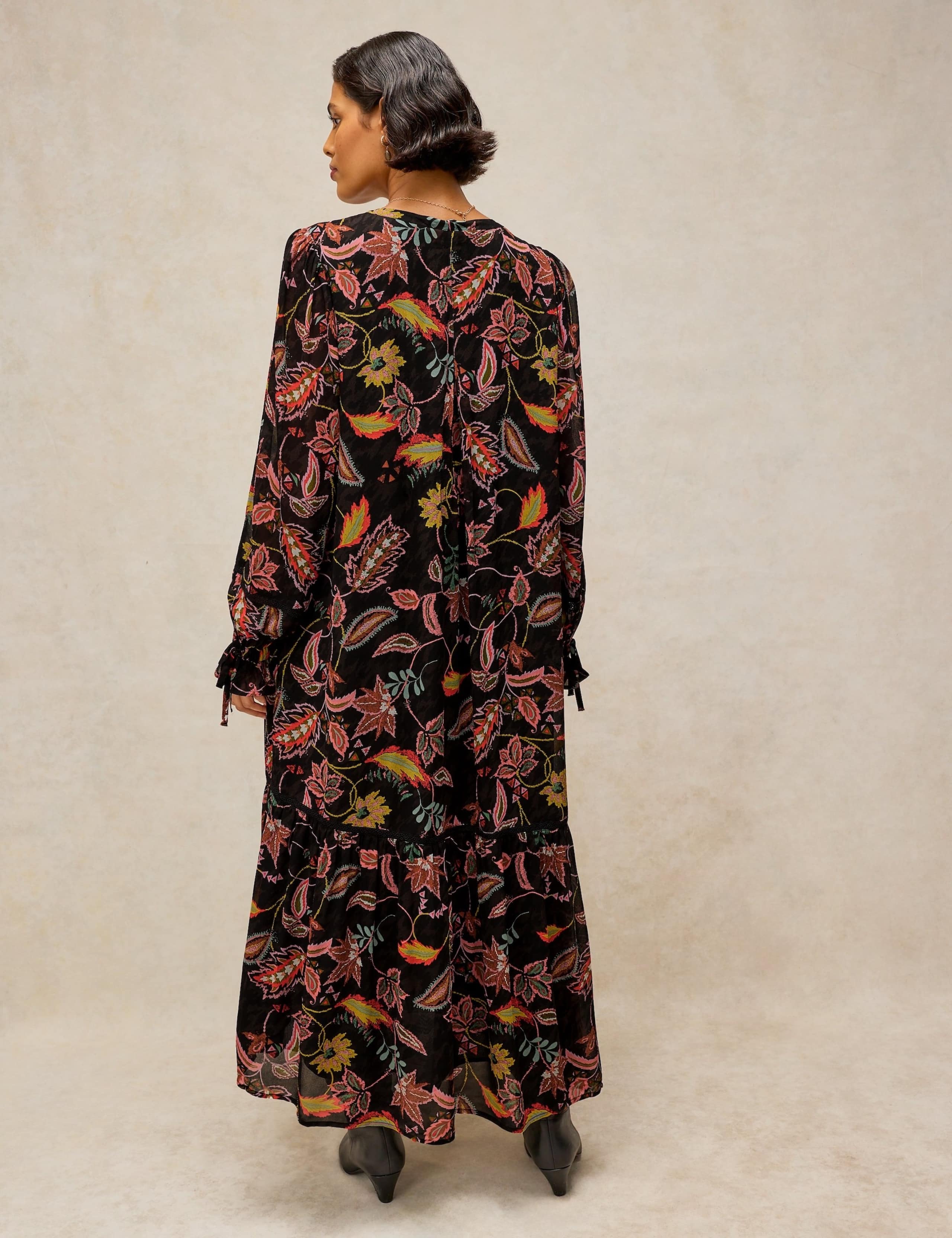Eleanor Poet Notch Neck Midi Dress 3 of 6