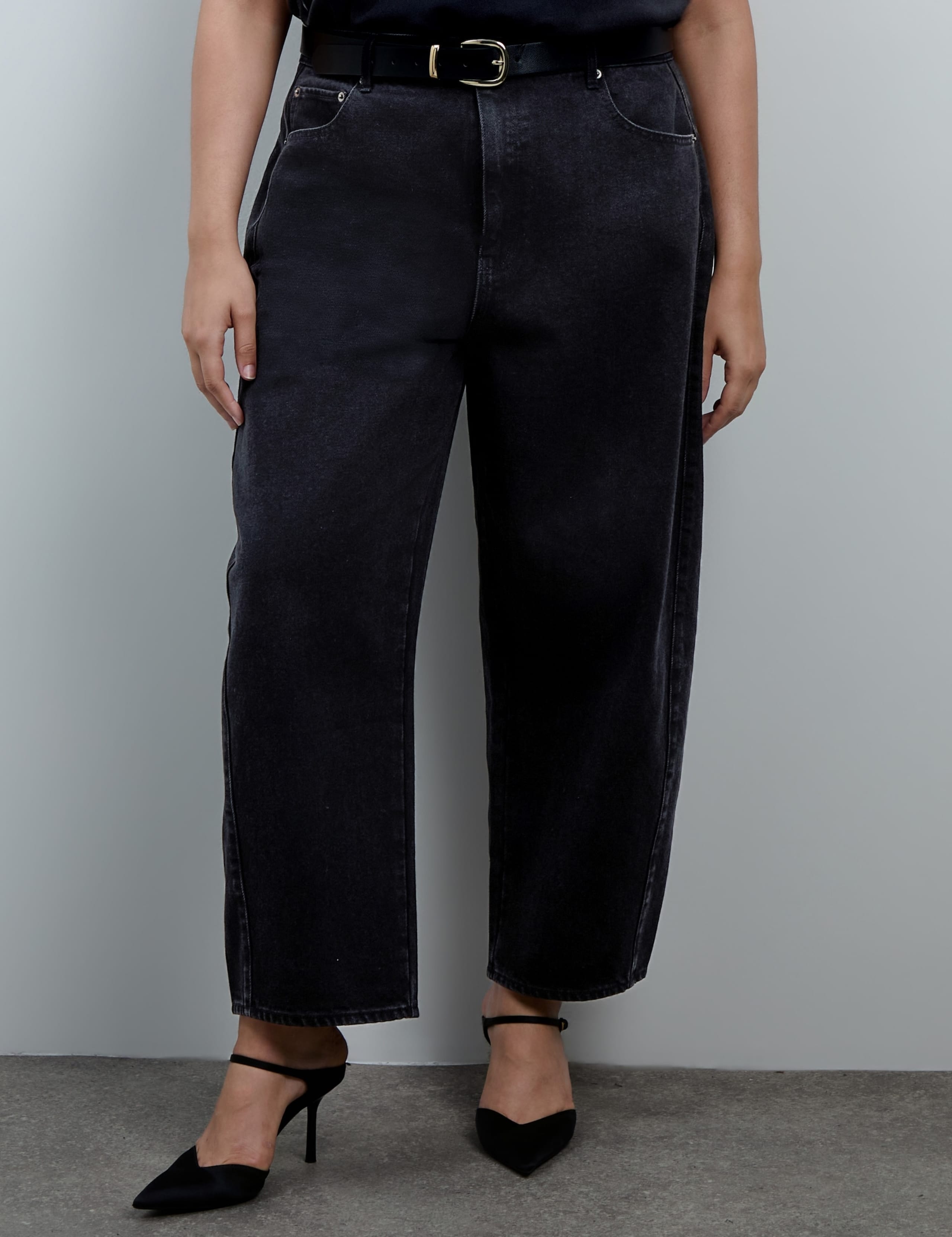Curve Cotton Rich Barrel Leg Jeans 3 of 5