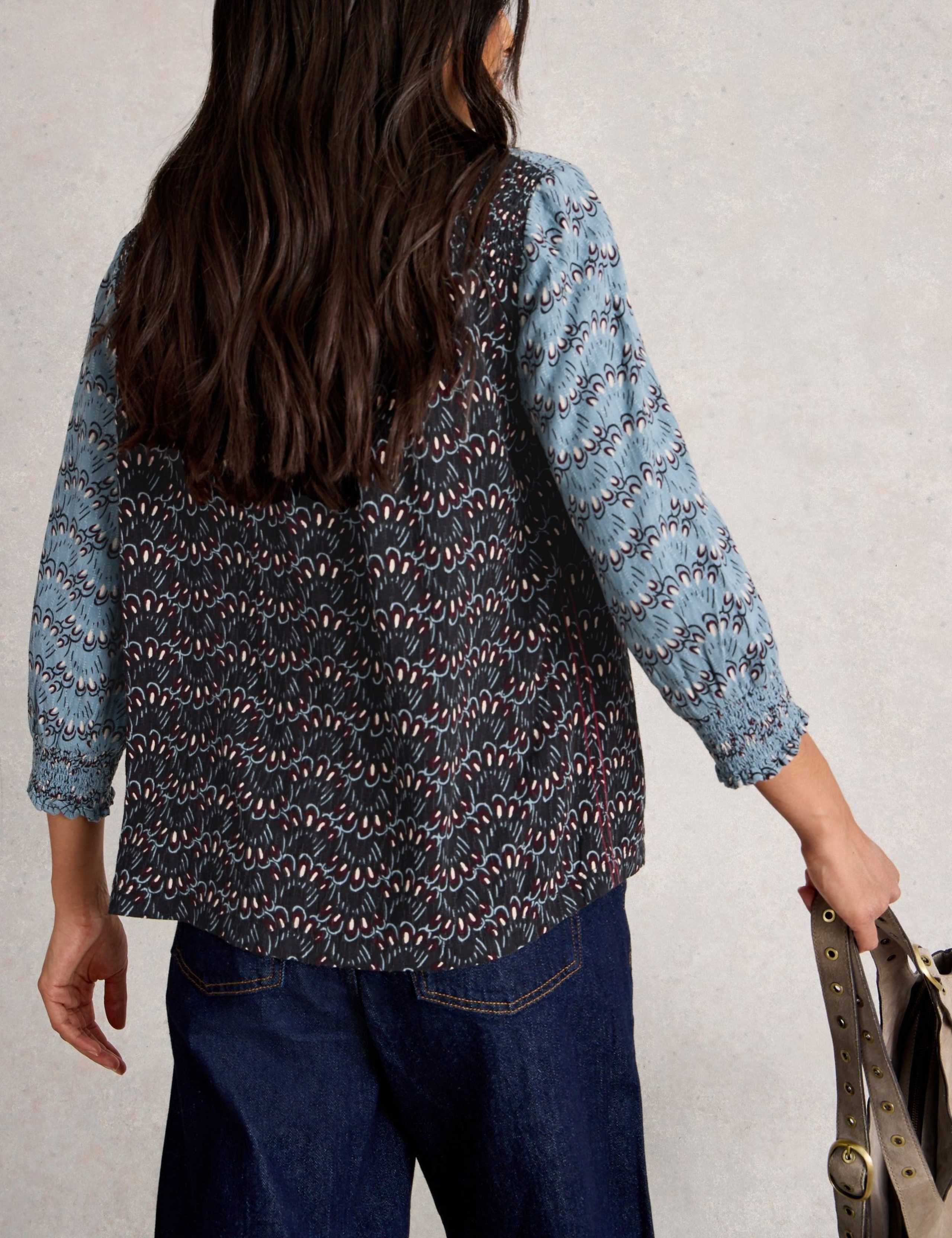 Printed V-Neck Shirred Detail Blouse 4 of 6