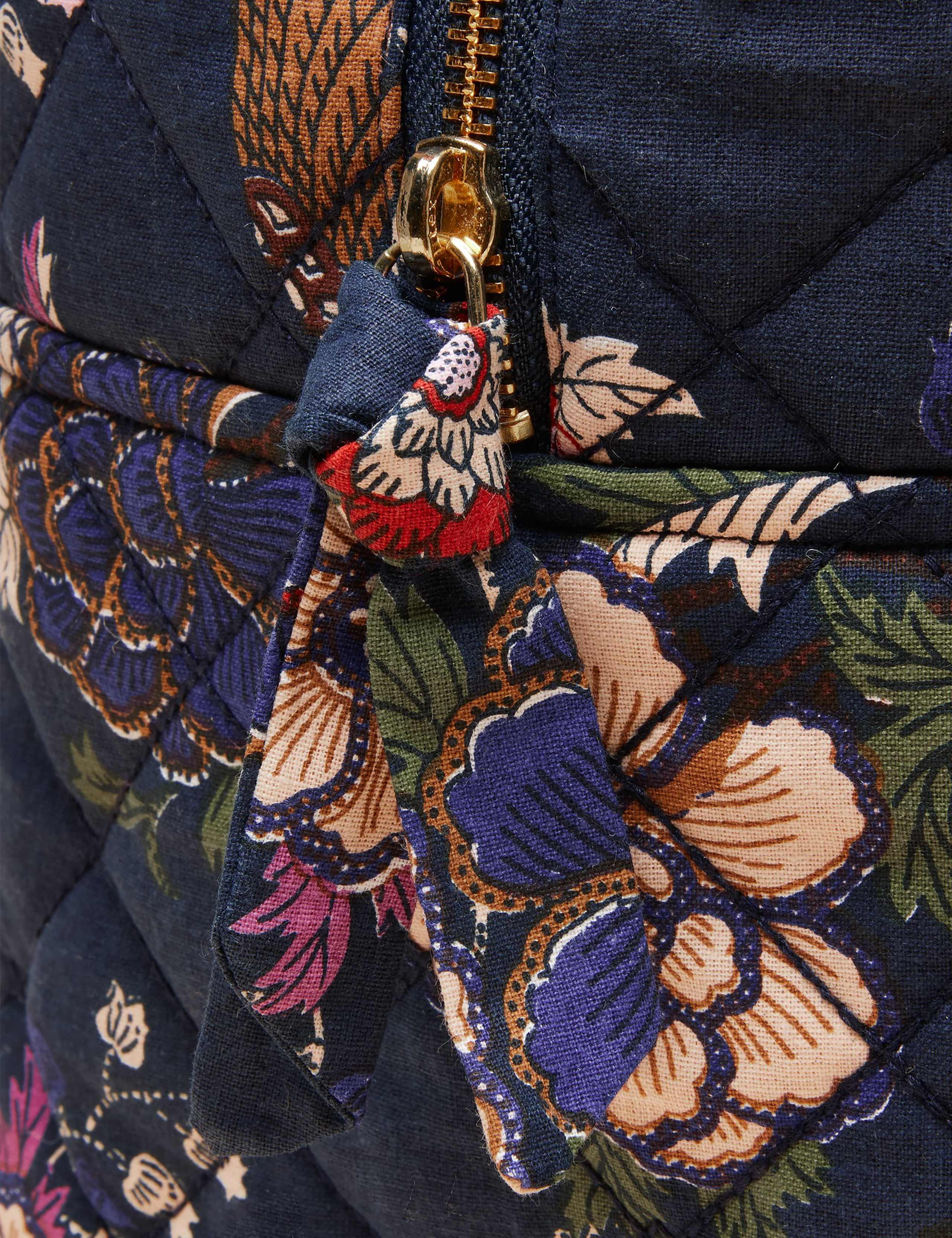 Pure Cotton Floral Quilted Weekend Bag 5 of 9