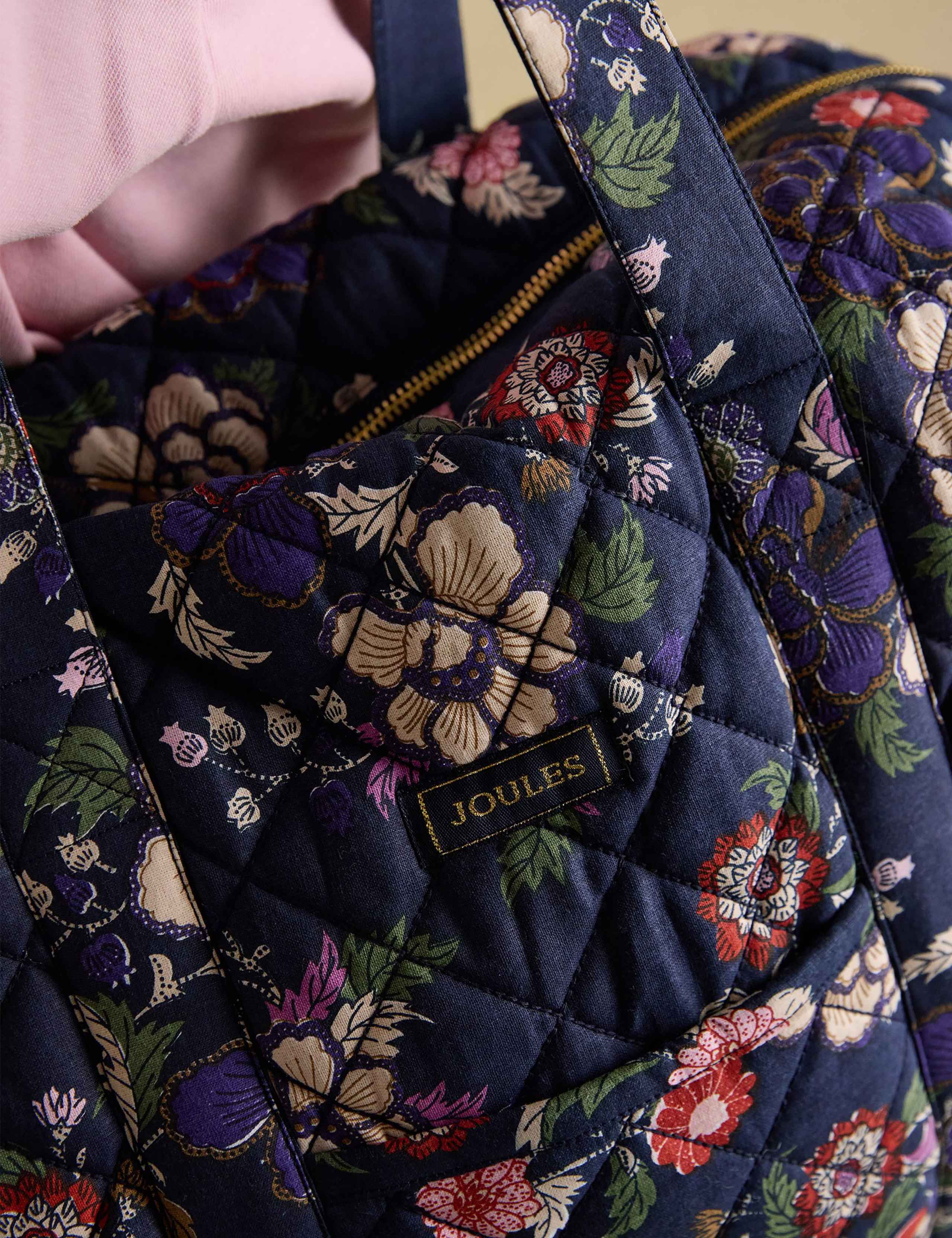 Pure Cotton Floral Quilted Weekend Bag 7 of 9