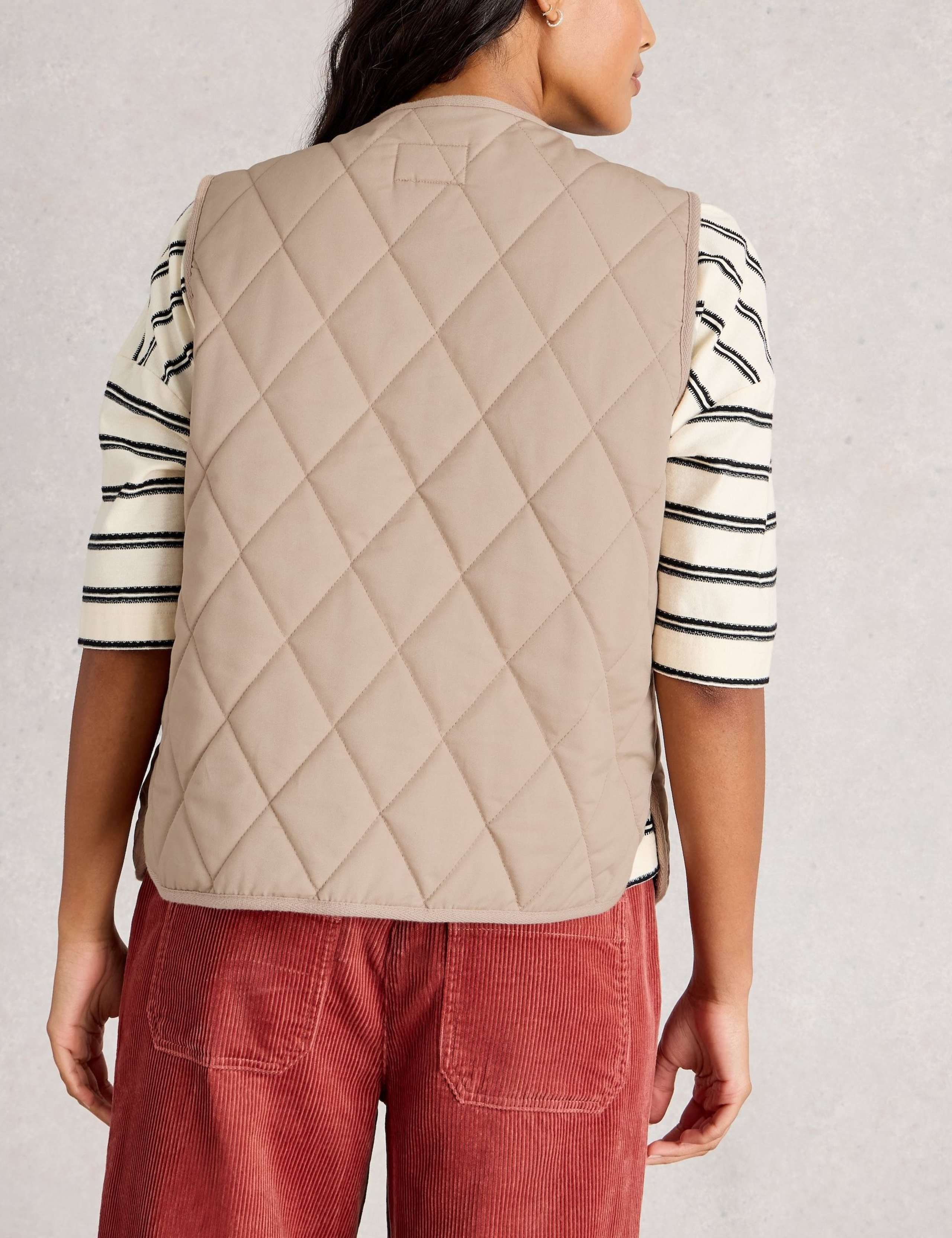 Button Front Quilted Gilet 5 of 6