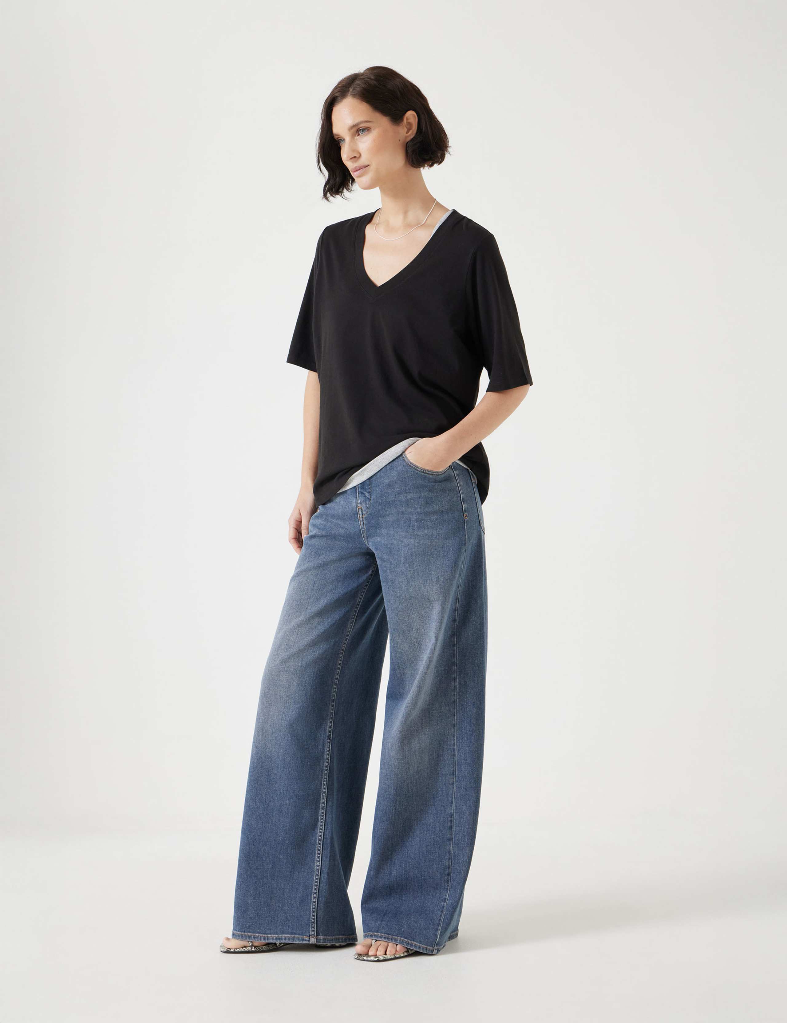 Reece Cotton Rich V-Neck Drapey T-Shirt 4 of 5