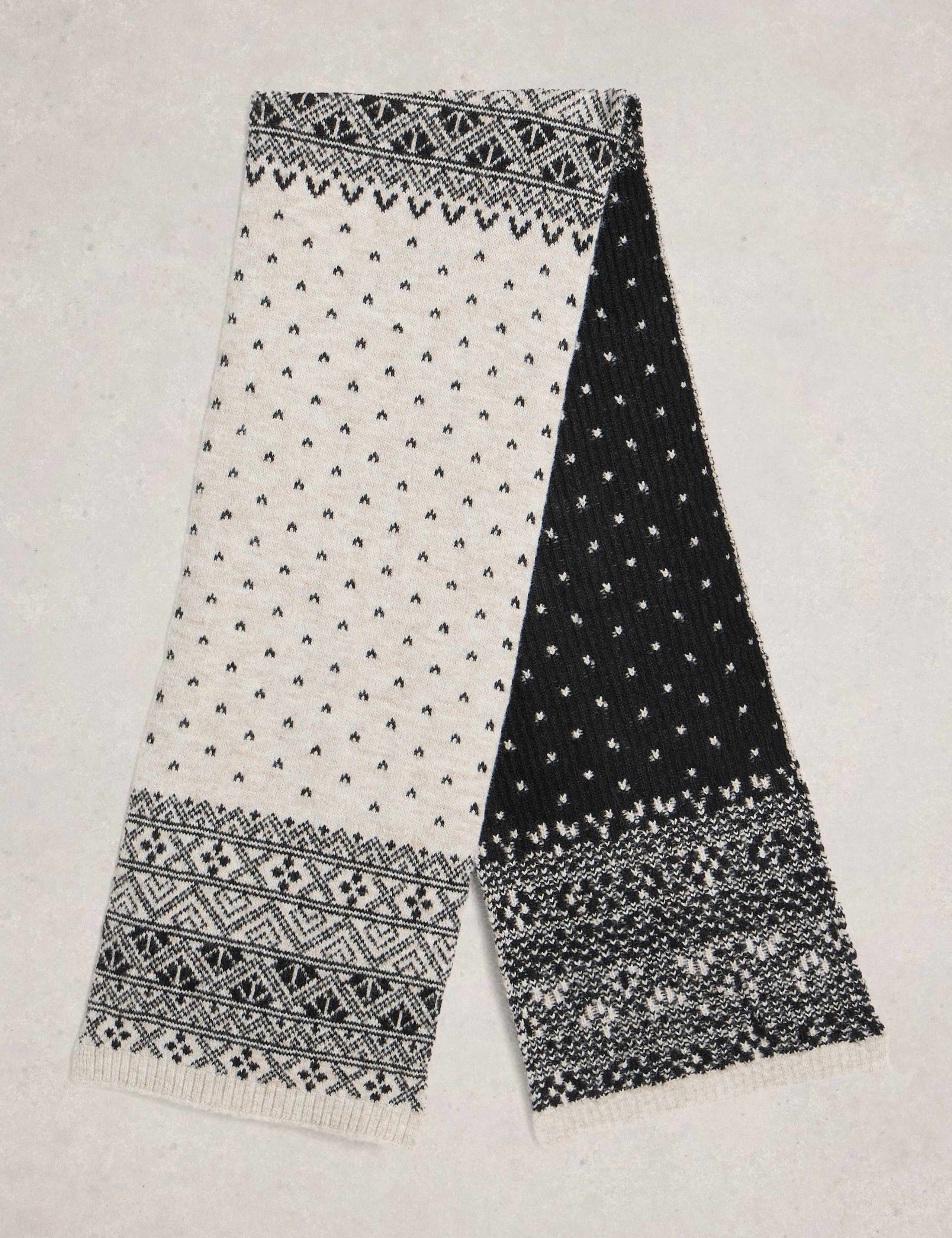 Fair Isle Heart Scarf with Wool 2 of 3