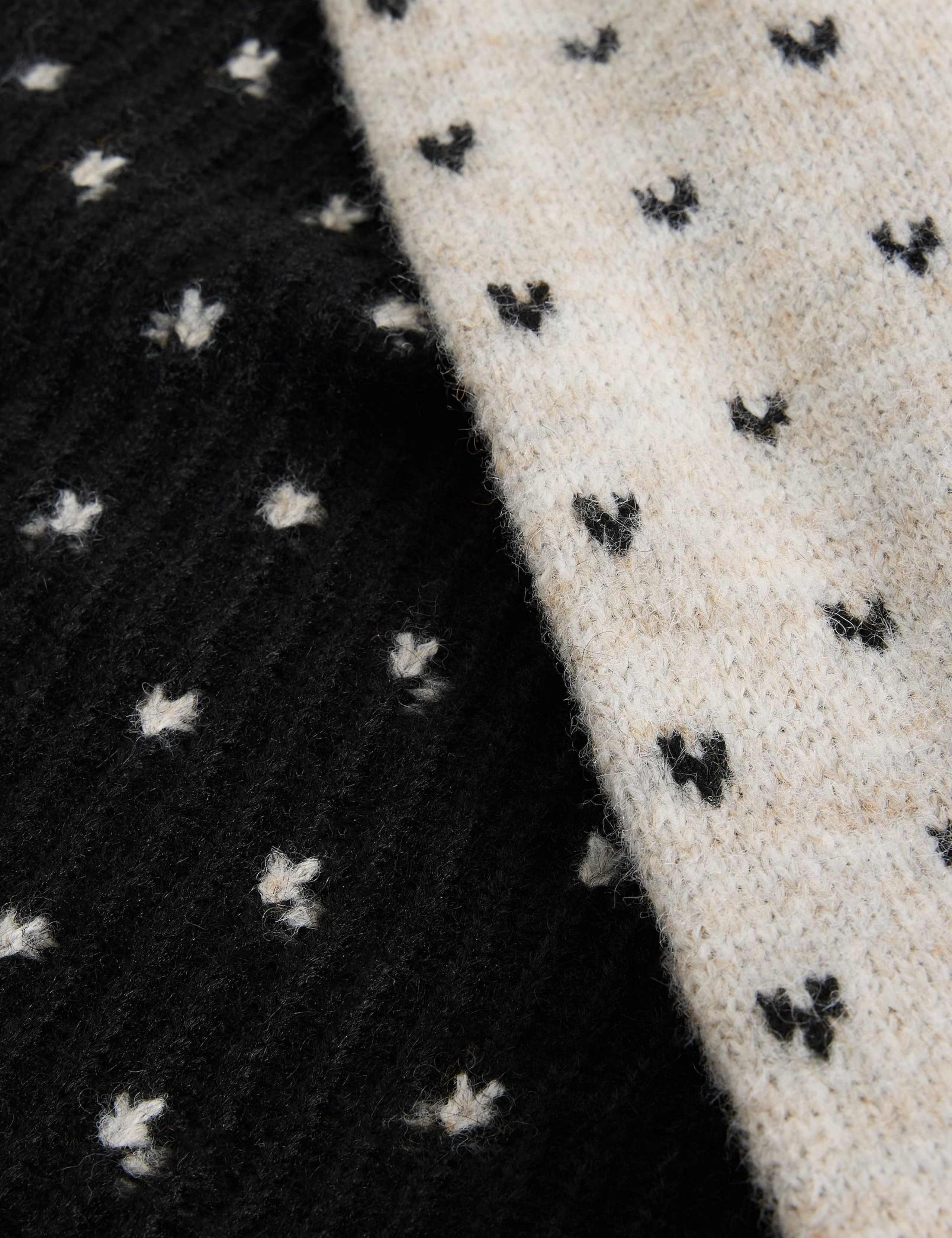 Fair Isle Heart Scarf with Wool 3 of 3