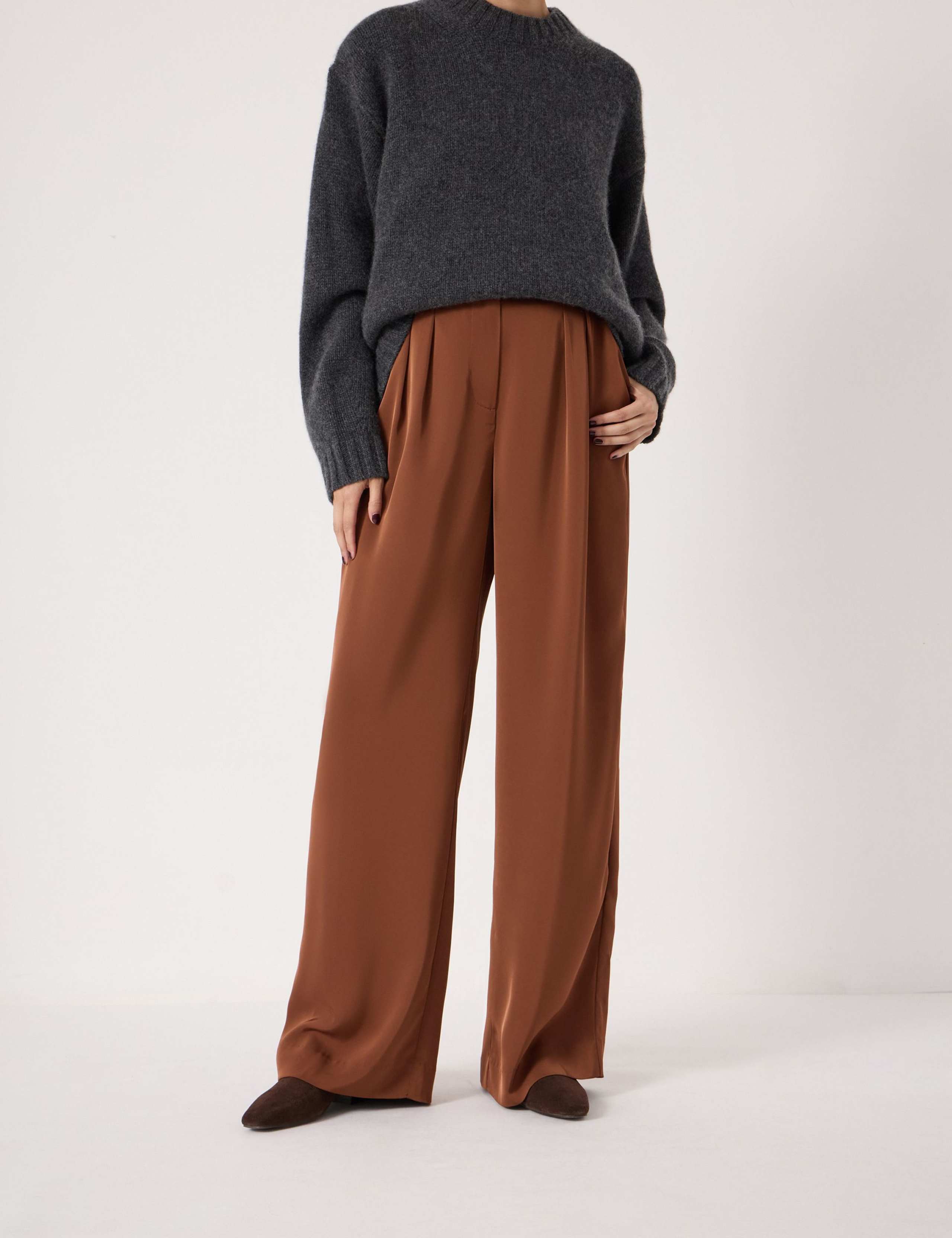 Satin Twill Pleat Front Wide Leg Trousers 3 of 6