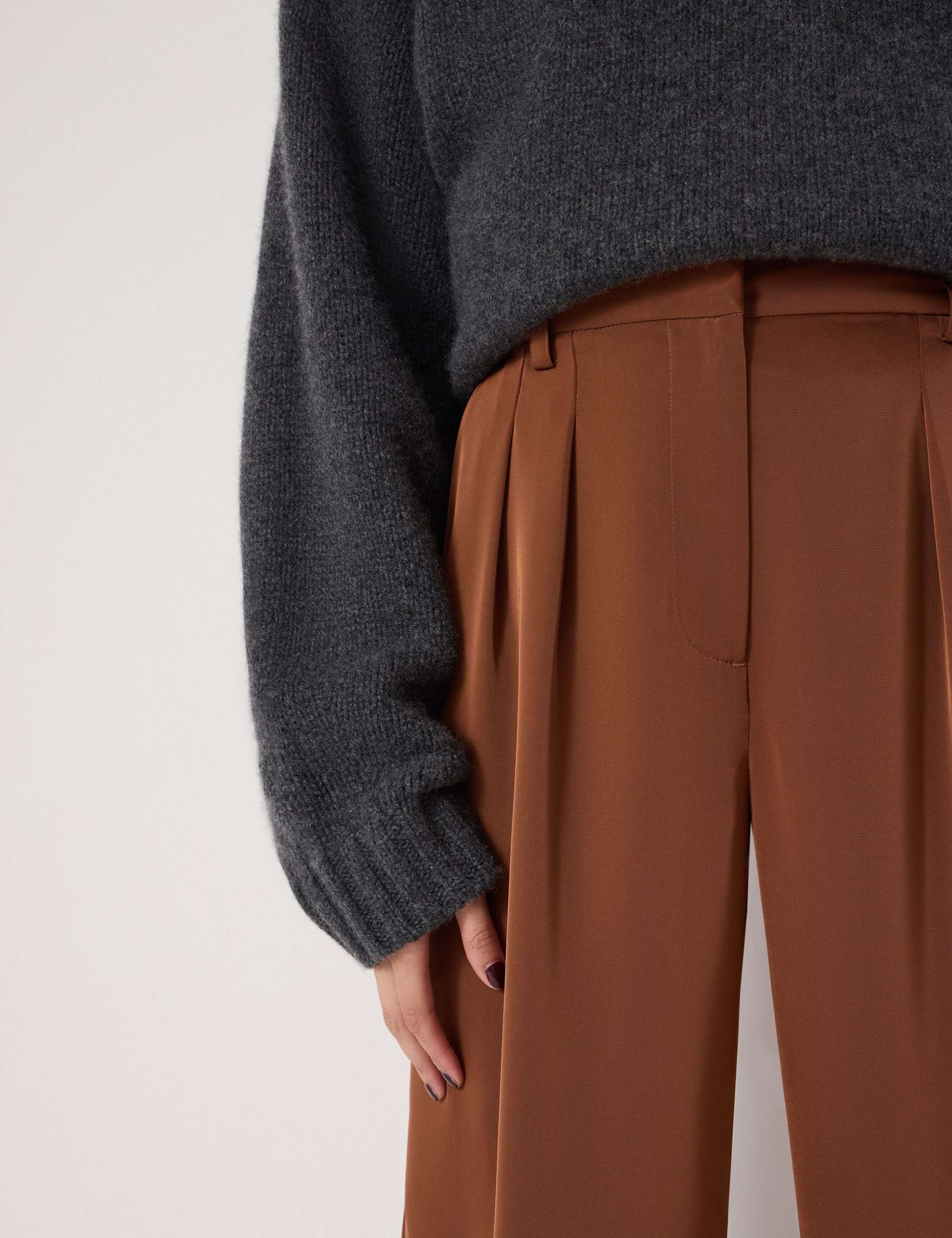 Satin Twill Pleat Front Wide Leg Trousers 6 of 6