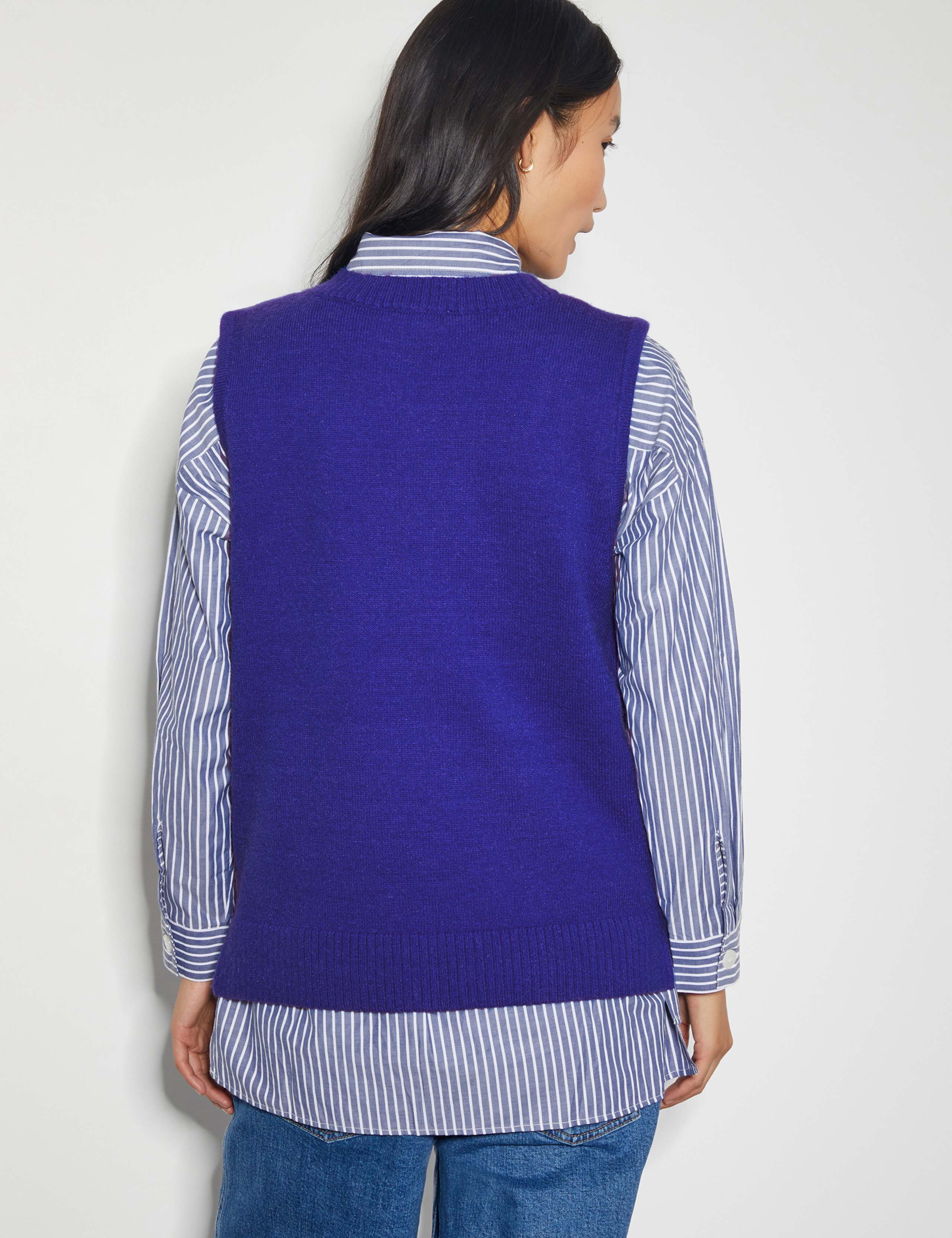 Scoop Neck Button Detail Knitted Vest 5 of 5