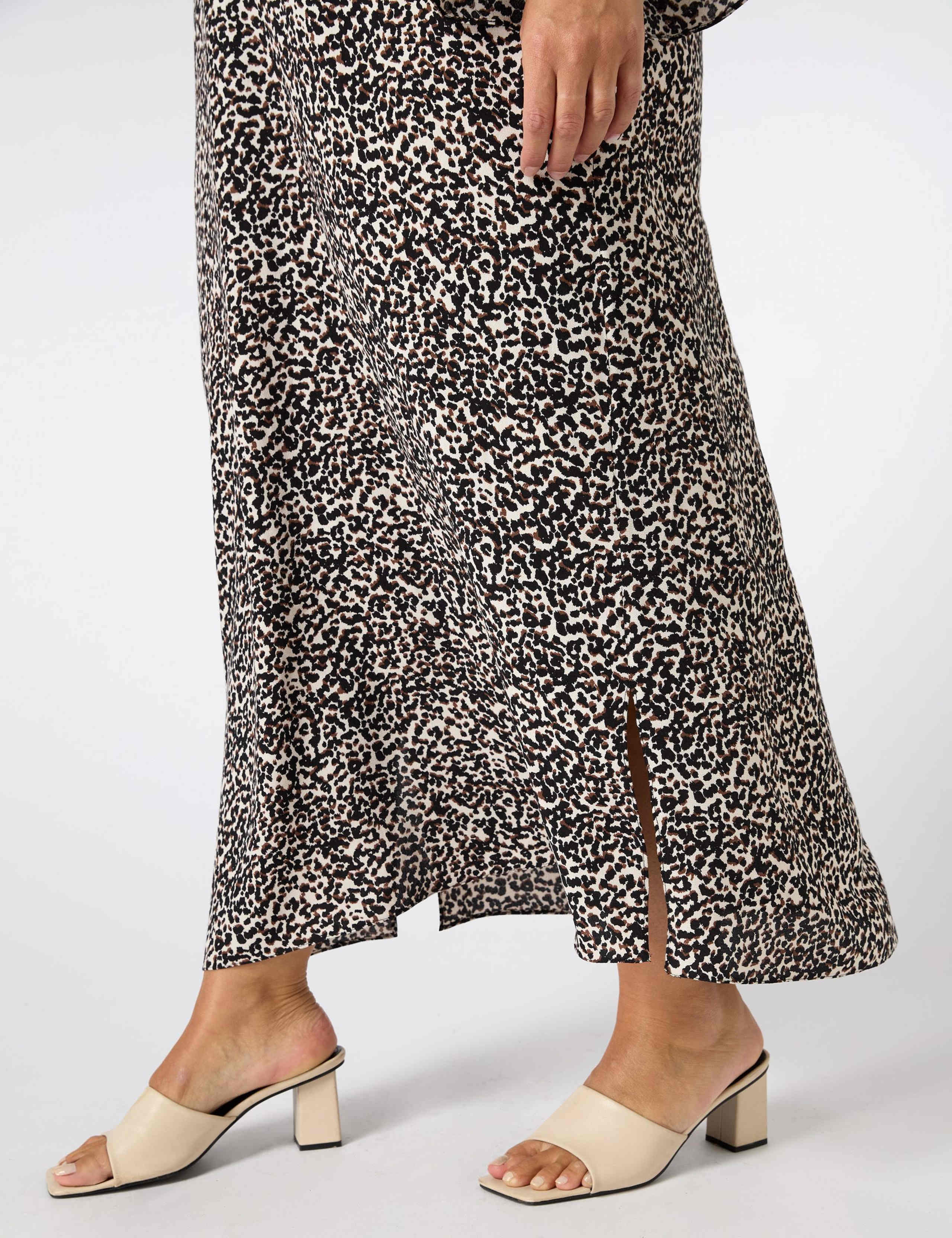 Printed Round Neck Midi Tea Dress 7 of 7