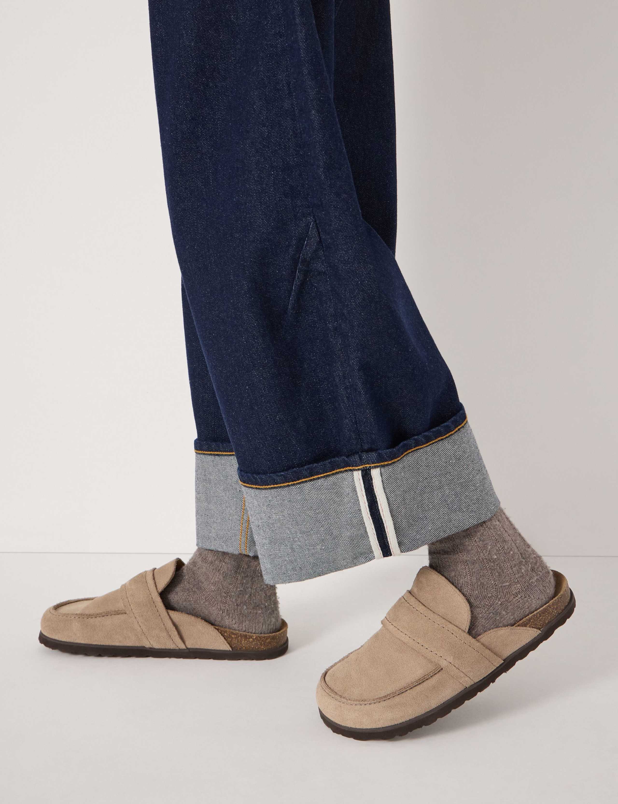 Mid Rise Barrel Leg Turn Up Jeans 6 of 7