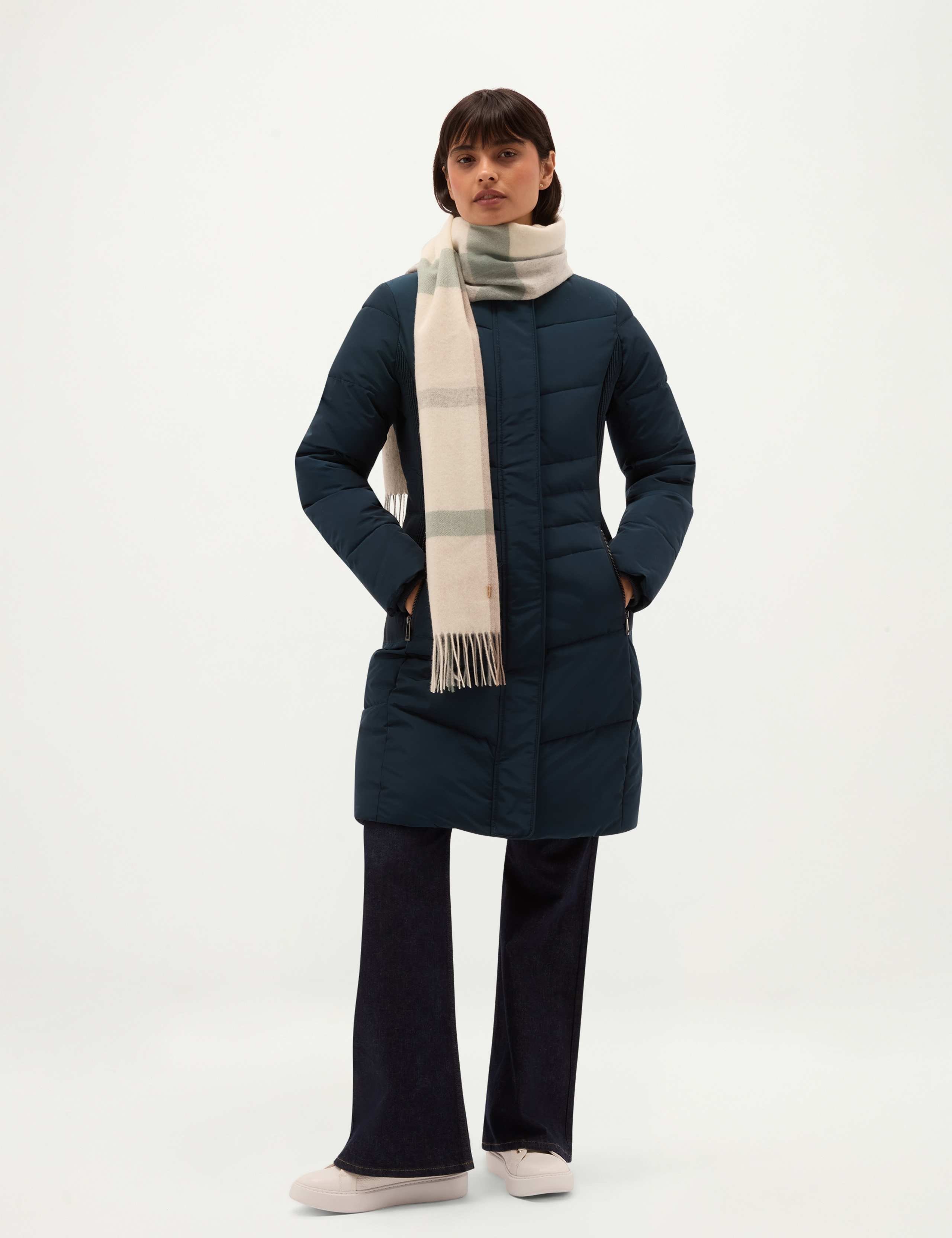 Pure Wool Checked Tassel Scarf 4 of 4