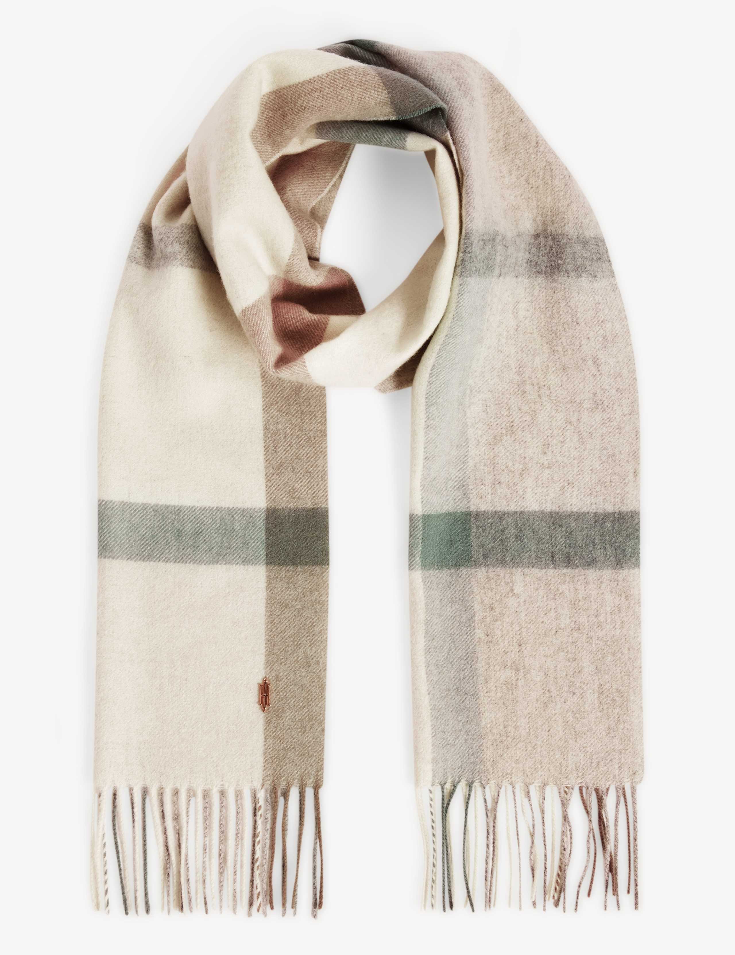 Pure Wool Checked Tassel Scarf 2 of 4