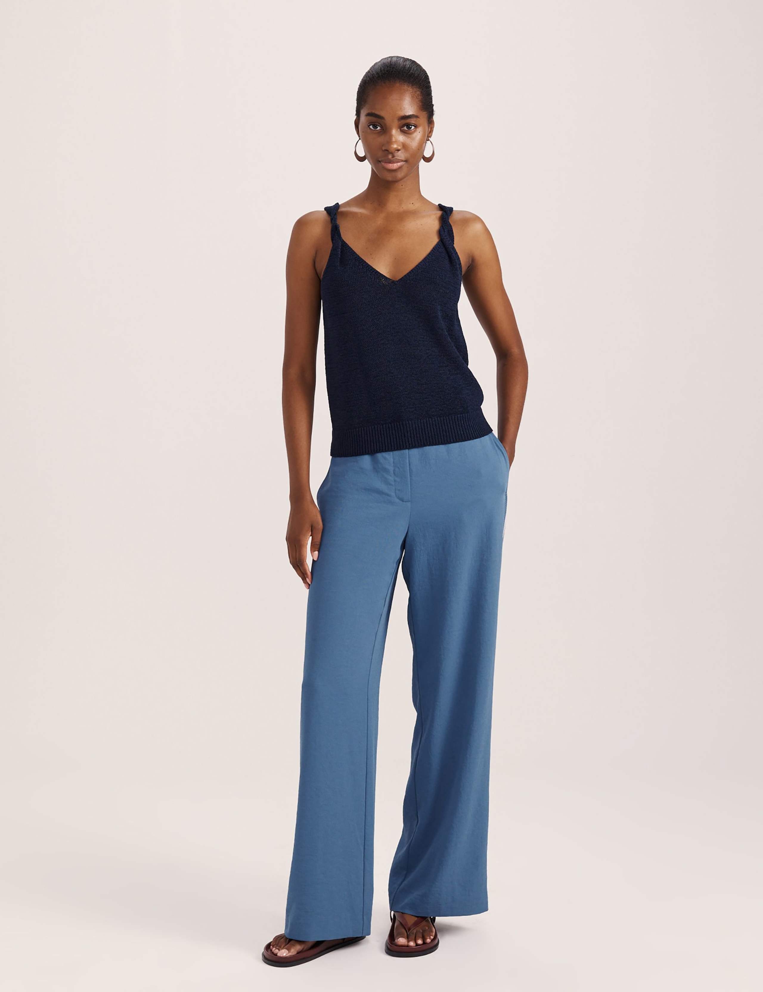 Linen Blend Textured V-Neck Vest Top 4 of 8