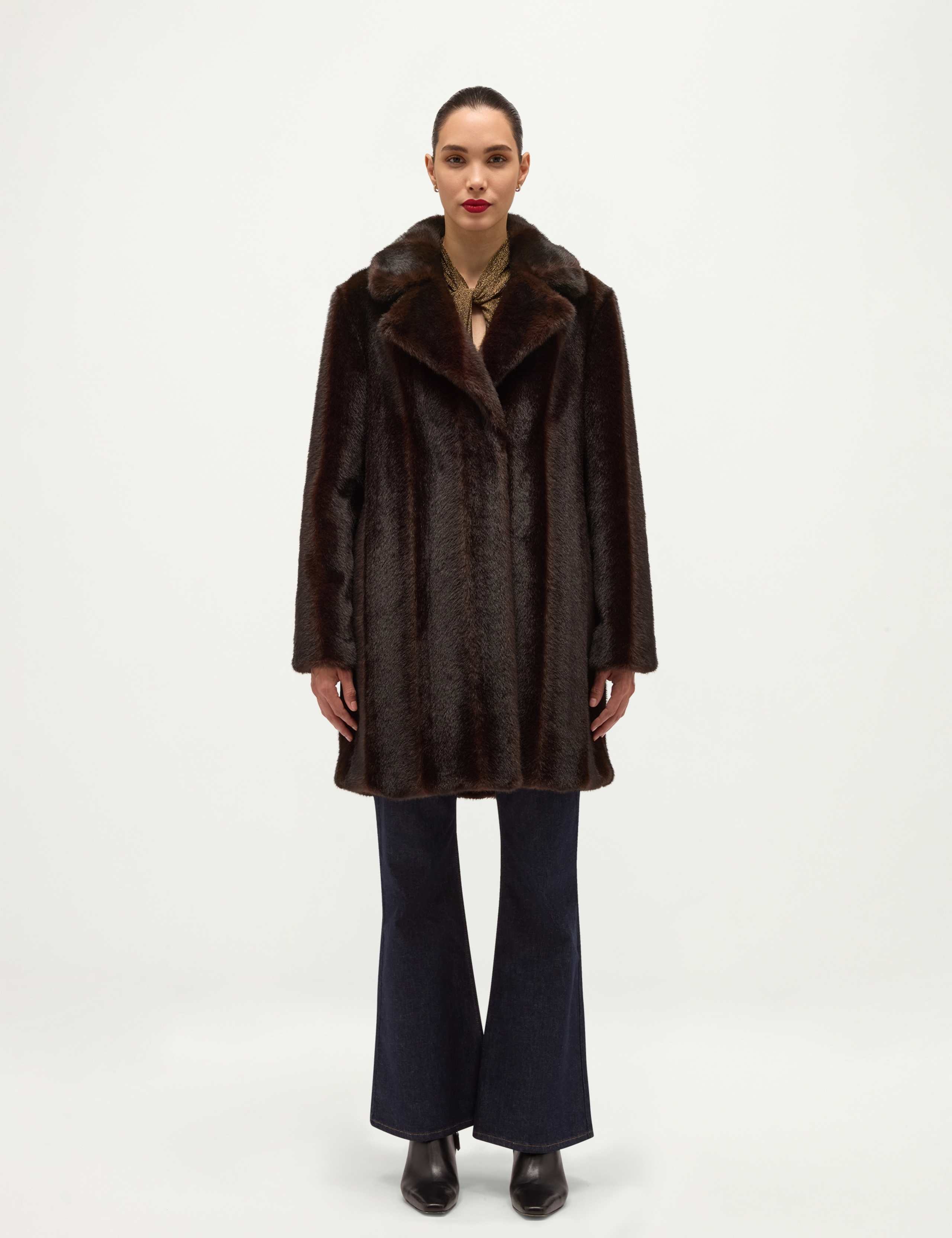 Faux Fur Collared Textured Coat 7 of 8