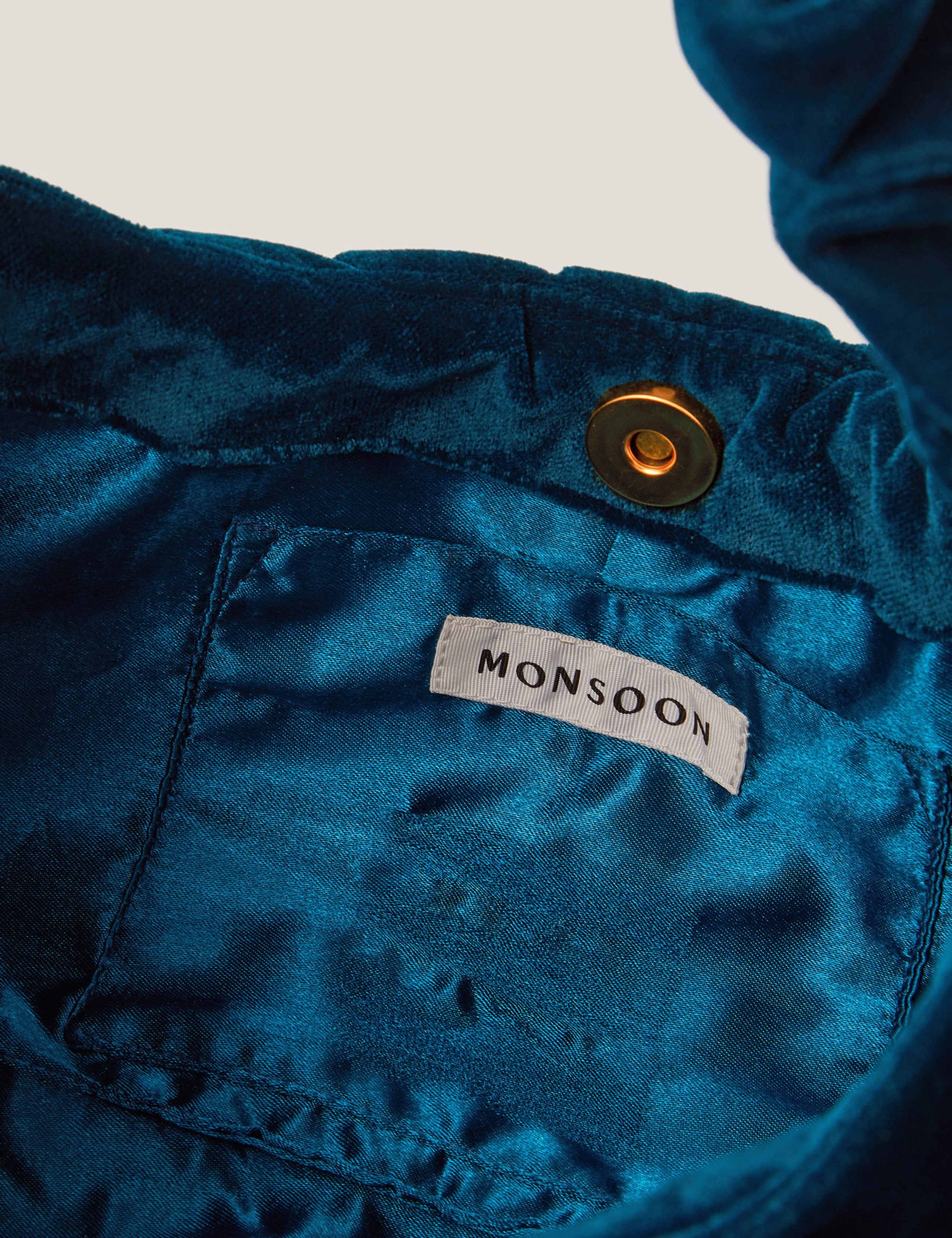 Velvet Ruched Shoulder Bag 4 of 4