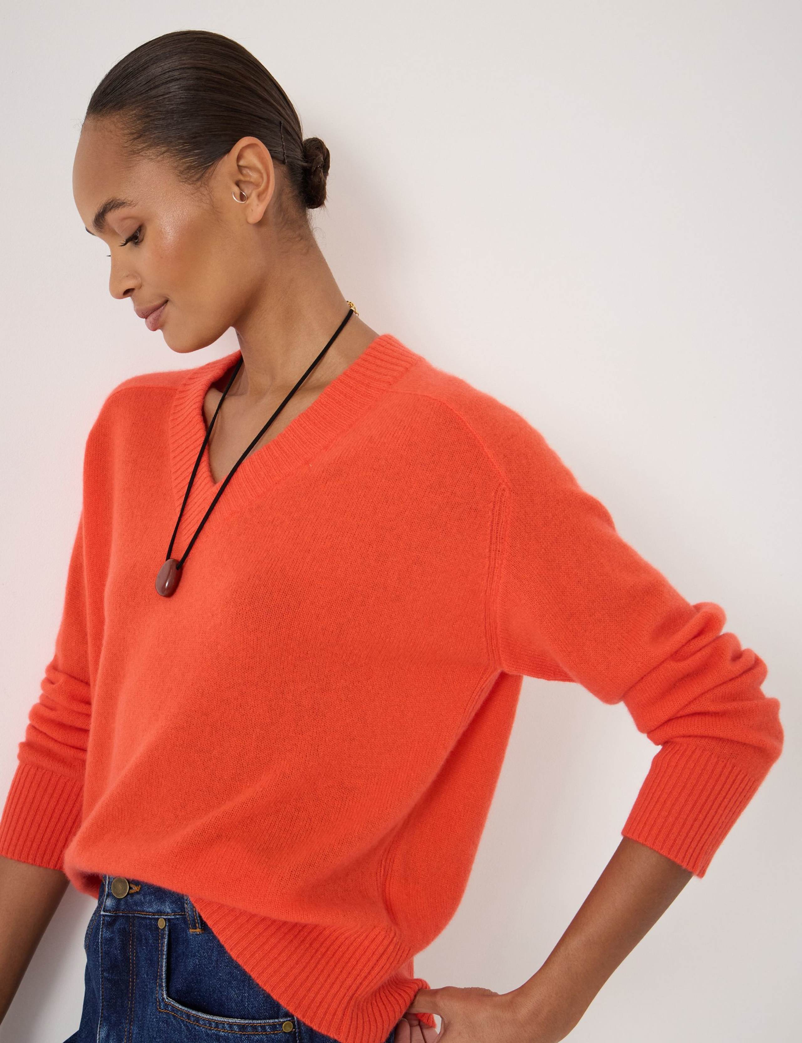 Cashmere Rich V-Neck Jumper 5 of 5