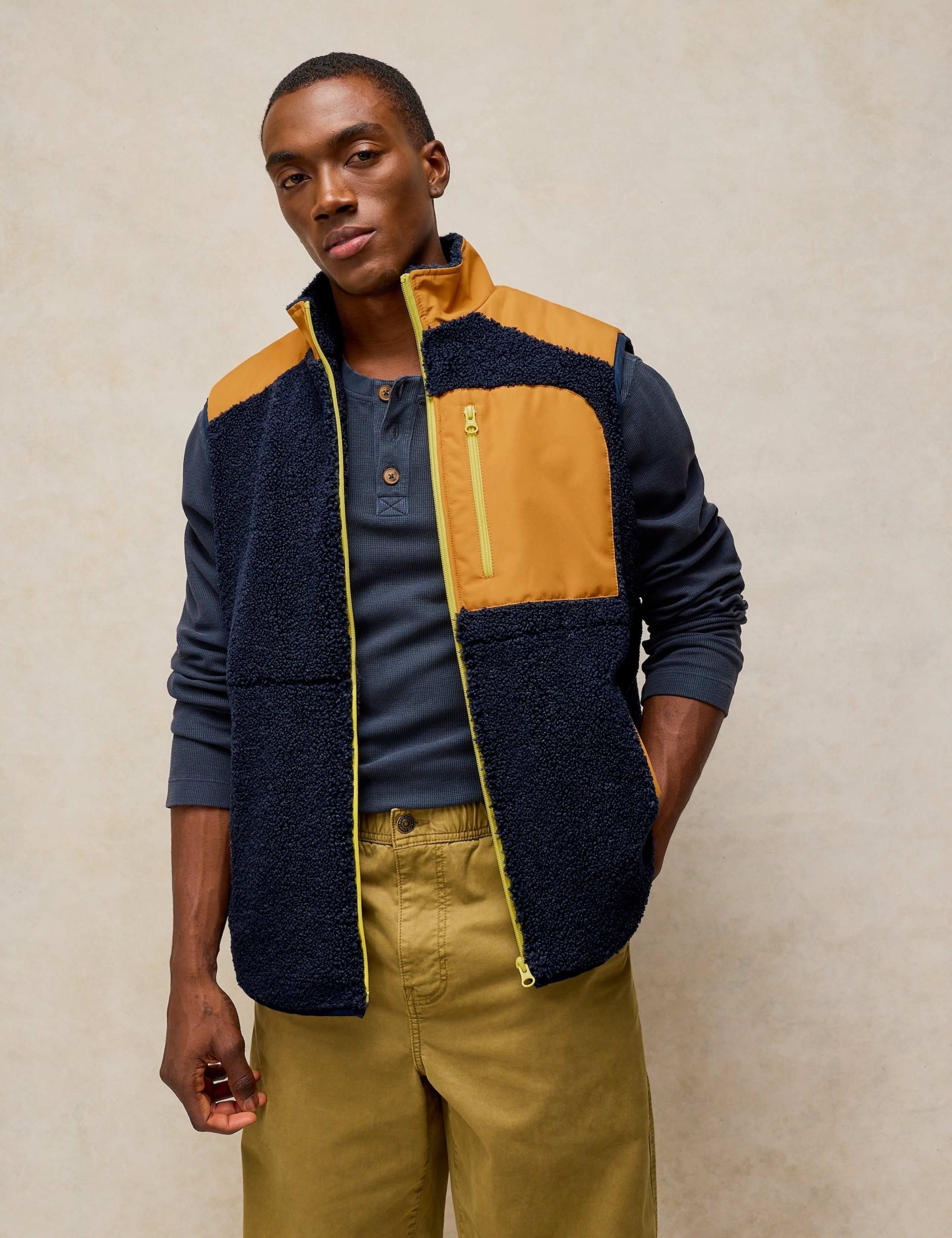 Gilet 3 of 6