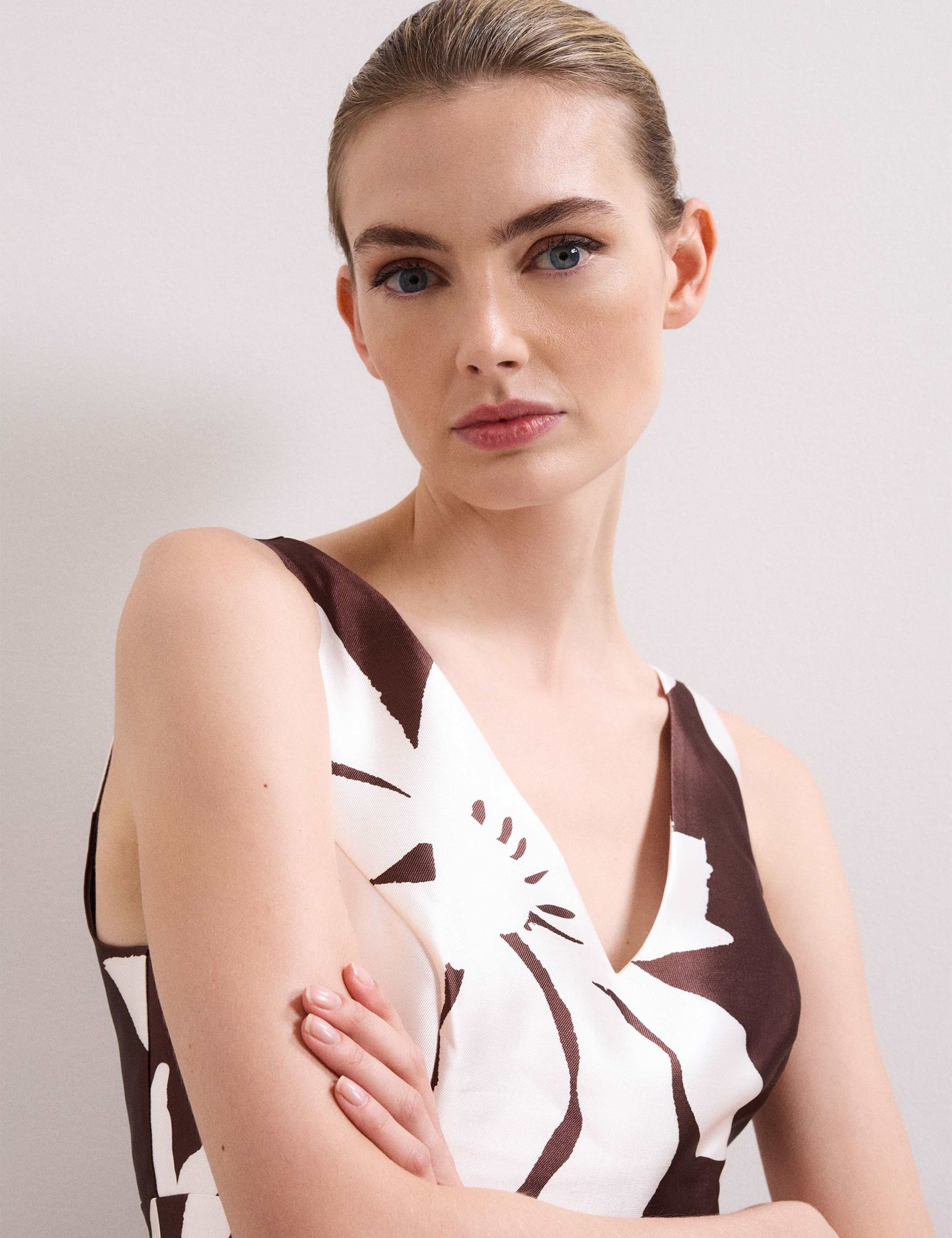 Floral V-Neck Midi Skater Dress 8 of 9