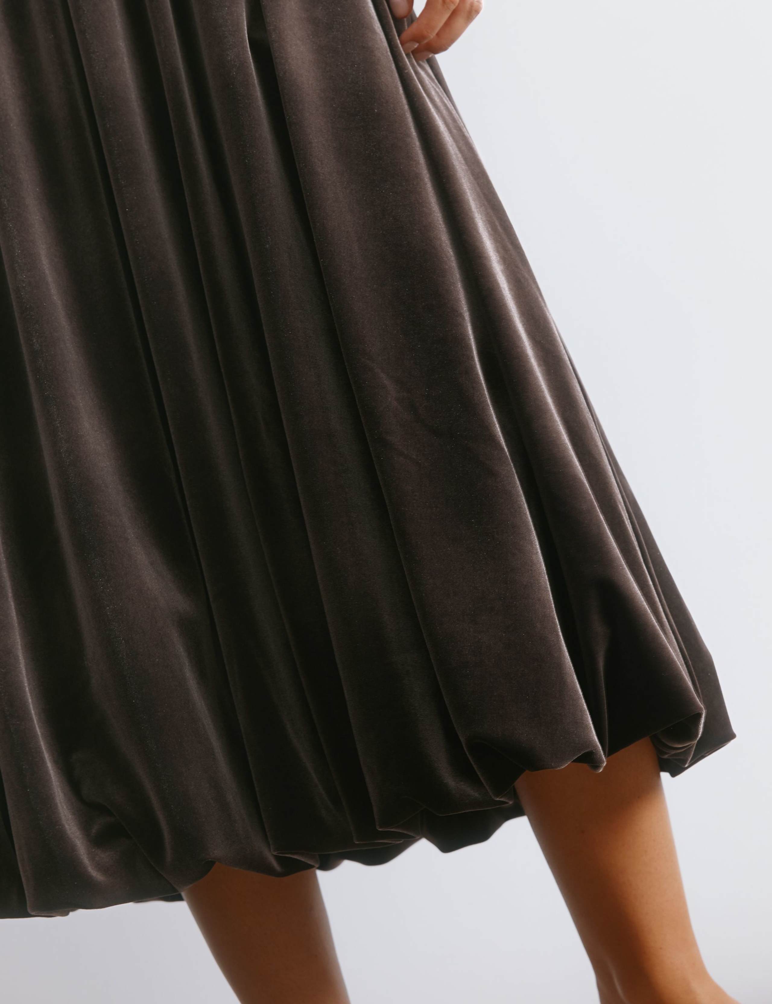 Velvet Round Neck Midi Waisted Dress 4 of 4