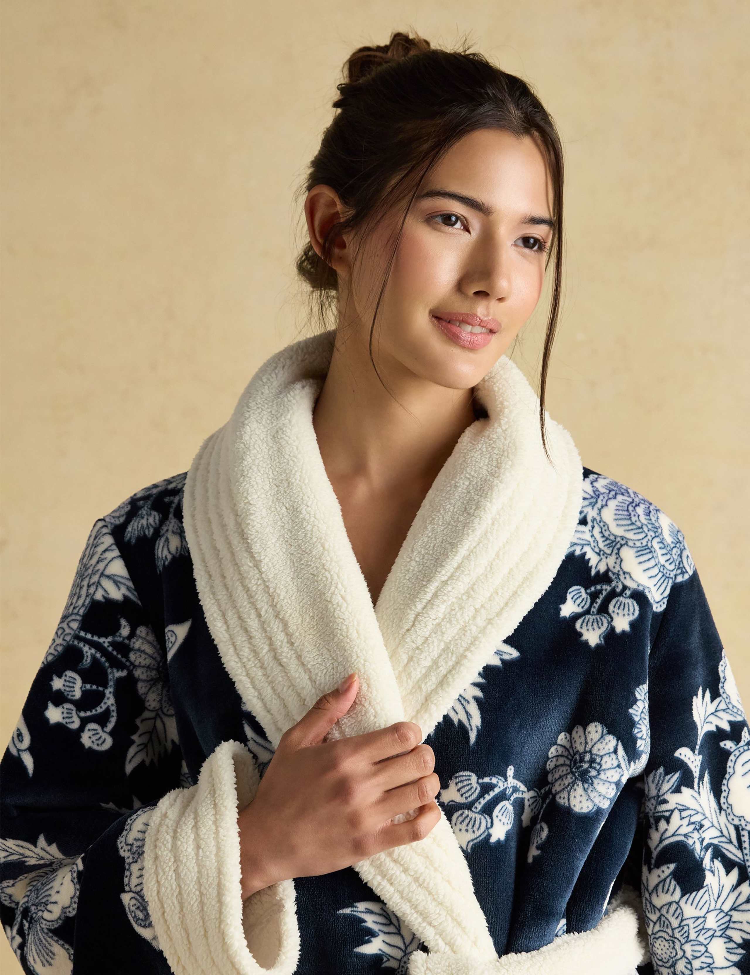 Fleece Floral Dressing Gown 4 of 6