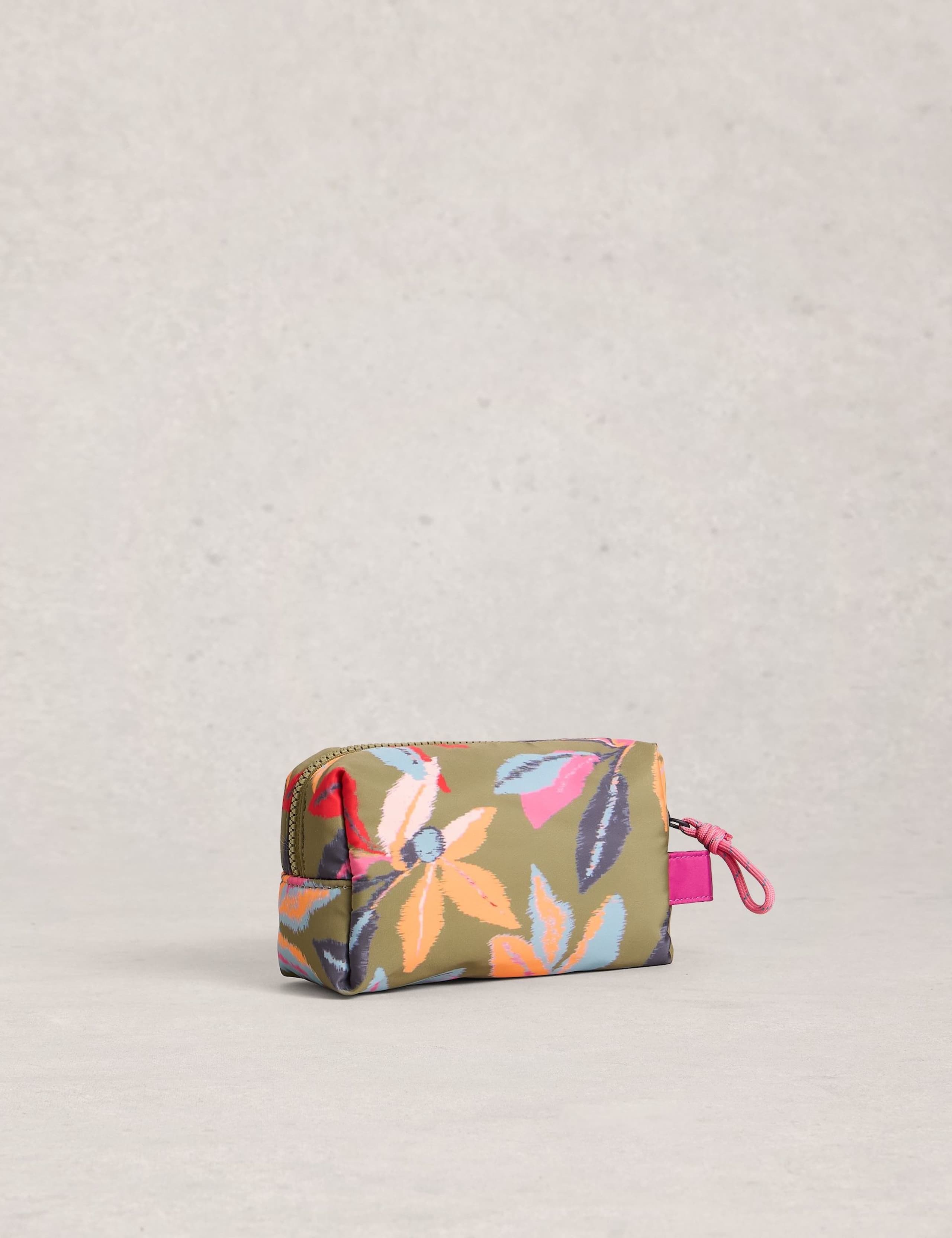 Printed Toiletry Bag 4 of 4