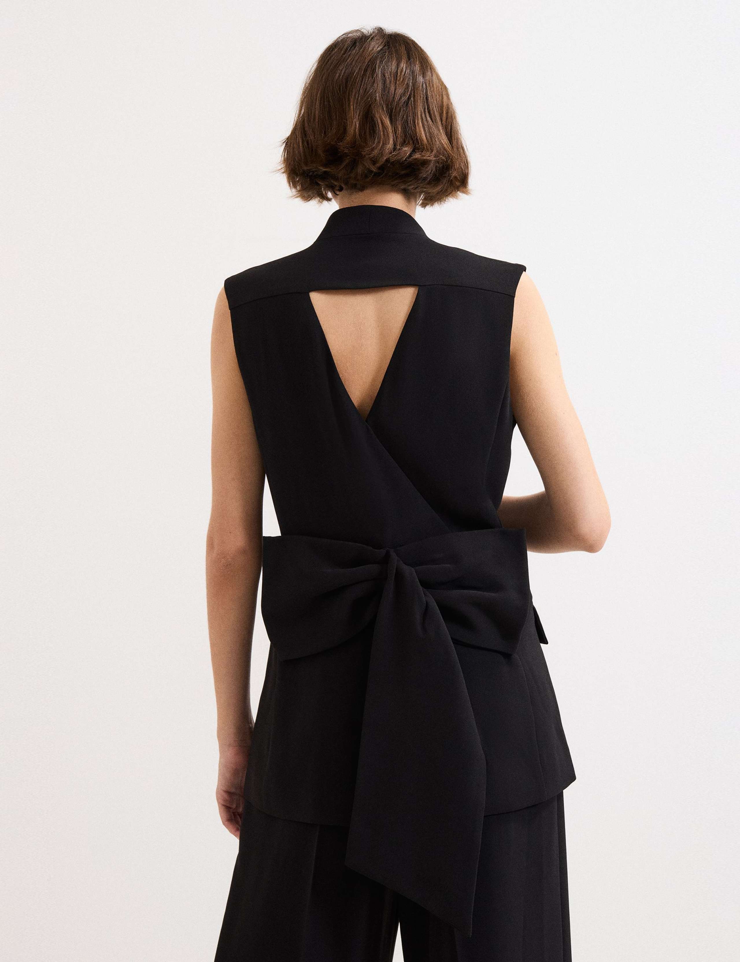 V-Neck Back Bow Double Breasted Waistcoat 4 of 6