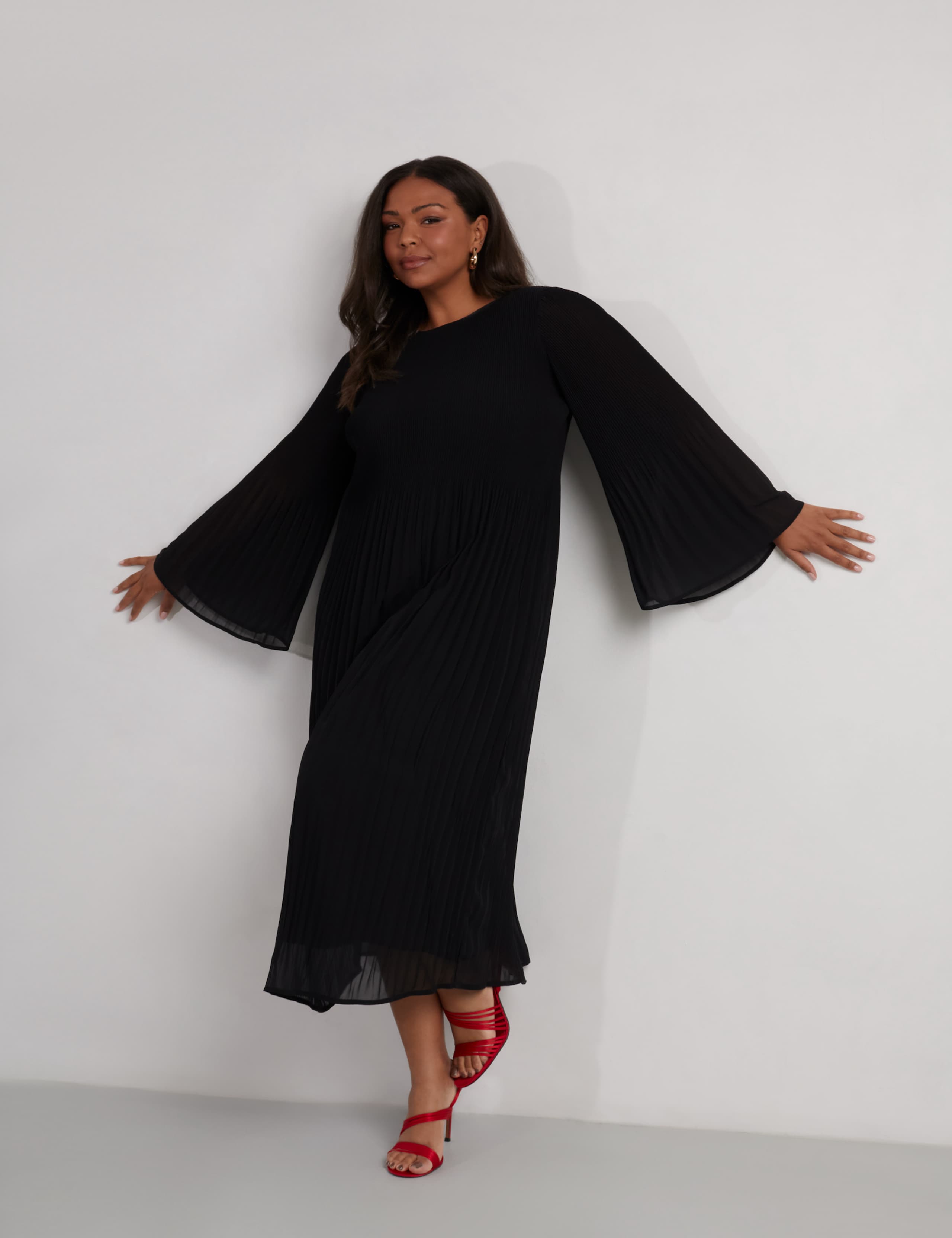 Pleated Midaxi Dress 4 of 7