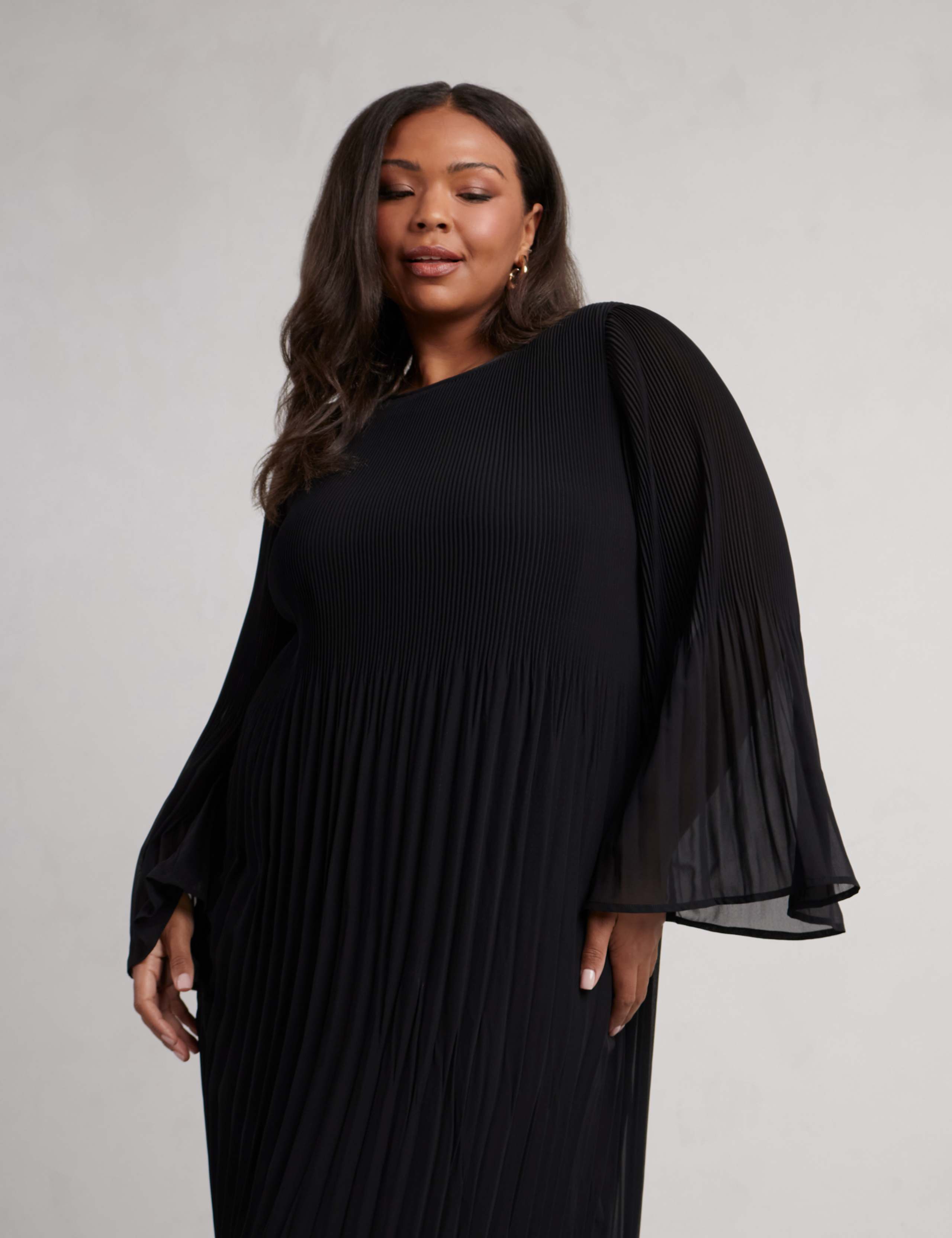 Pleated Midaxi Dress 6 of 7