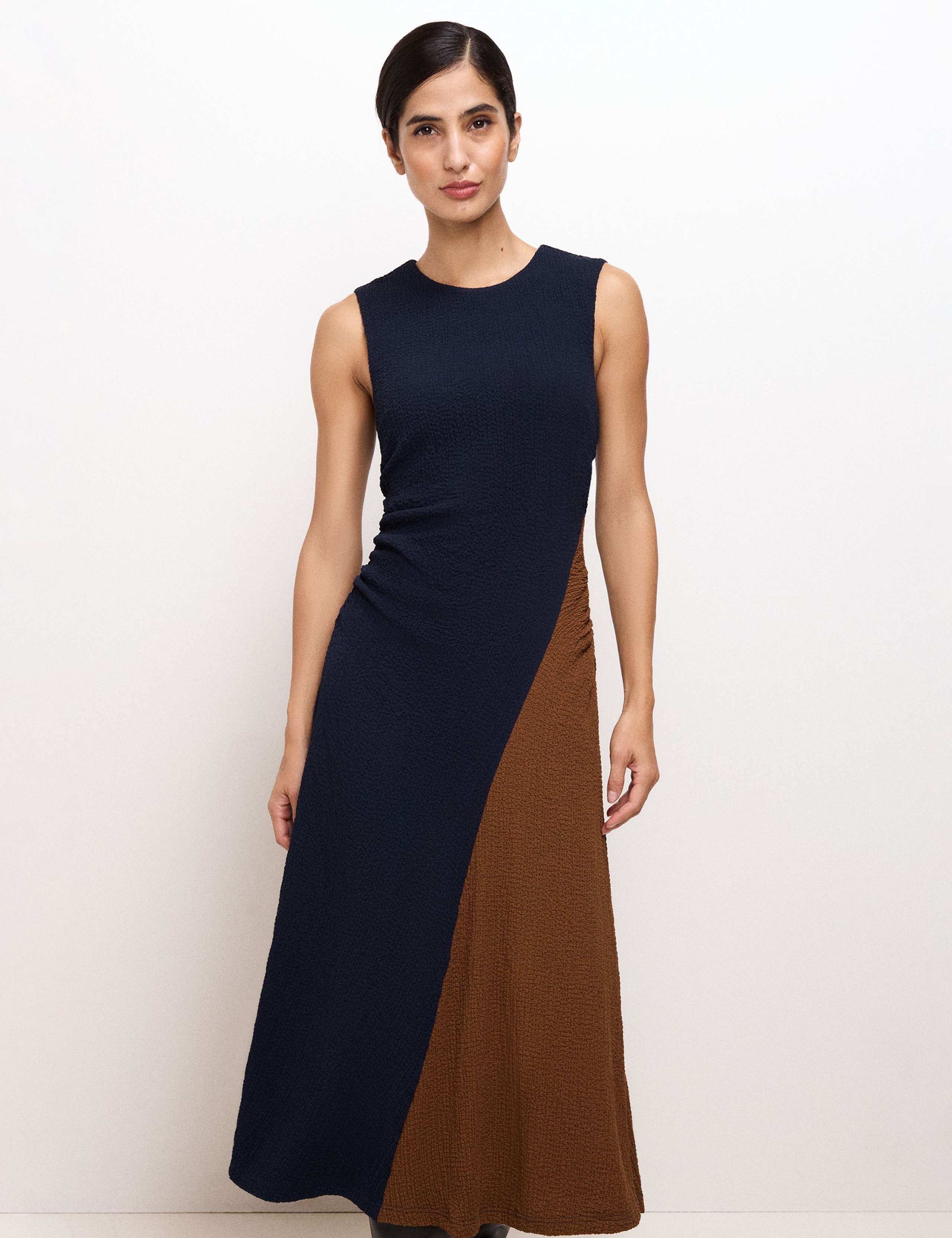 Jersey Colour Block Midi Waisted Dress 3 of 6