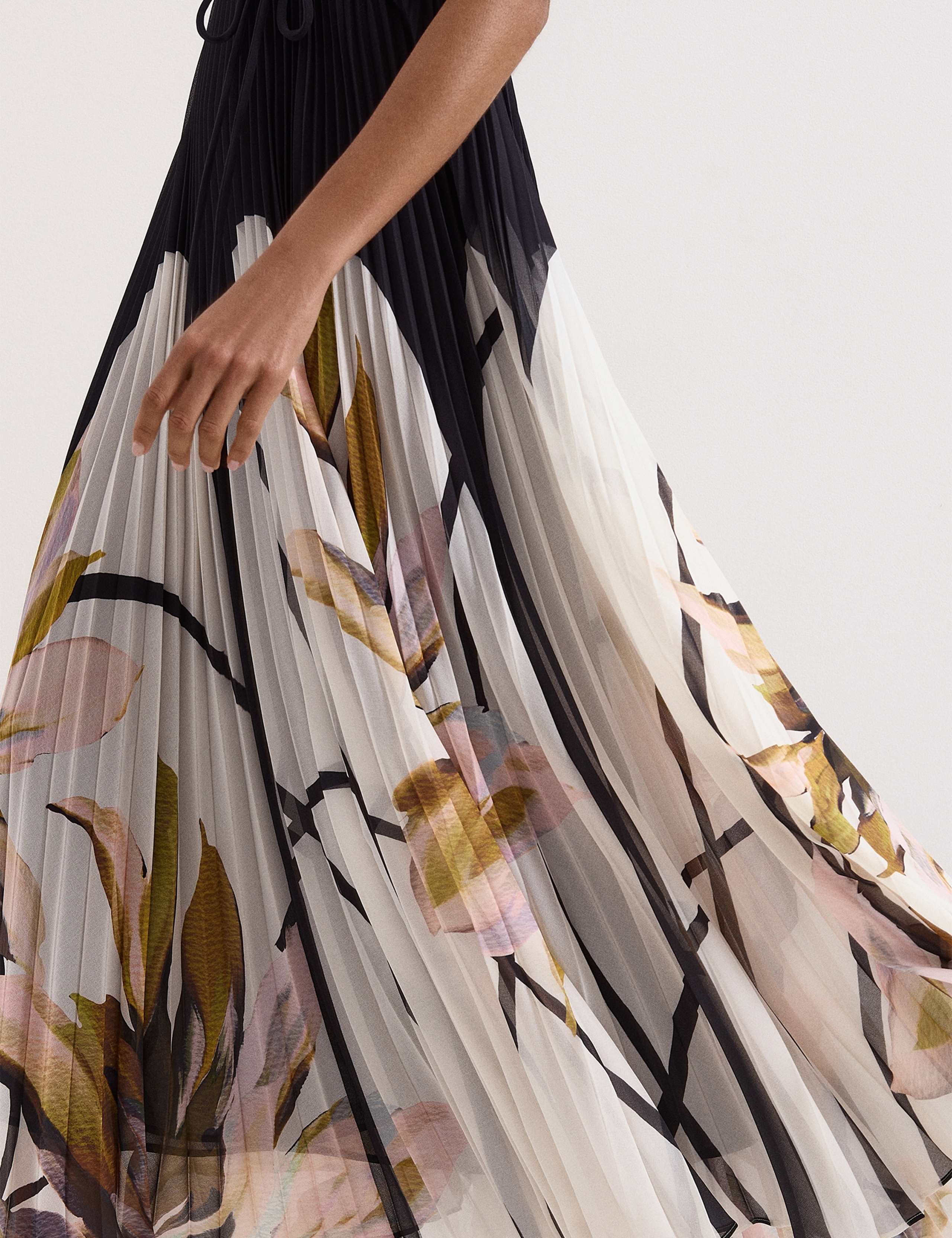 Floral V-Neck Pleated Maxi Waisted Dress 3 of 7