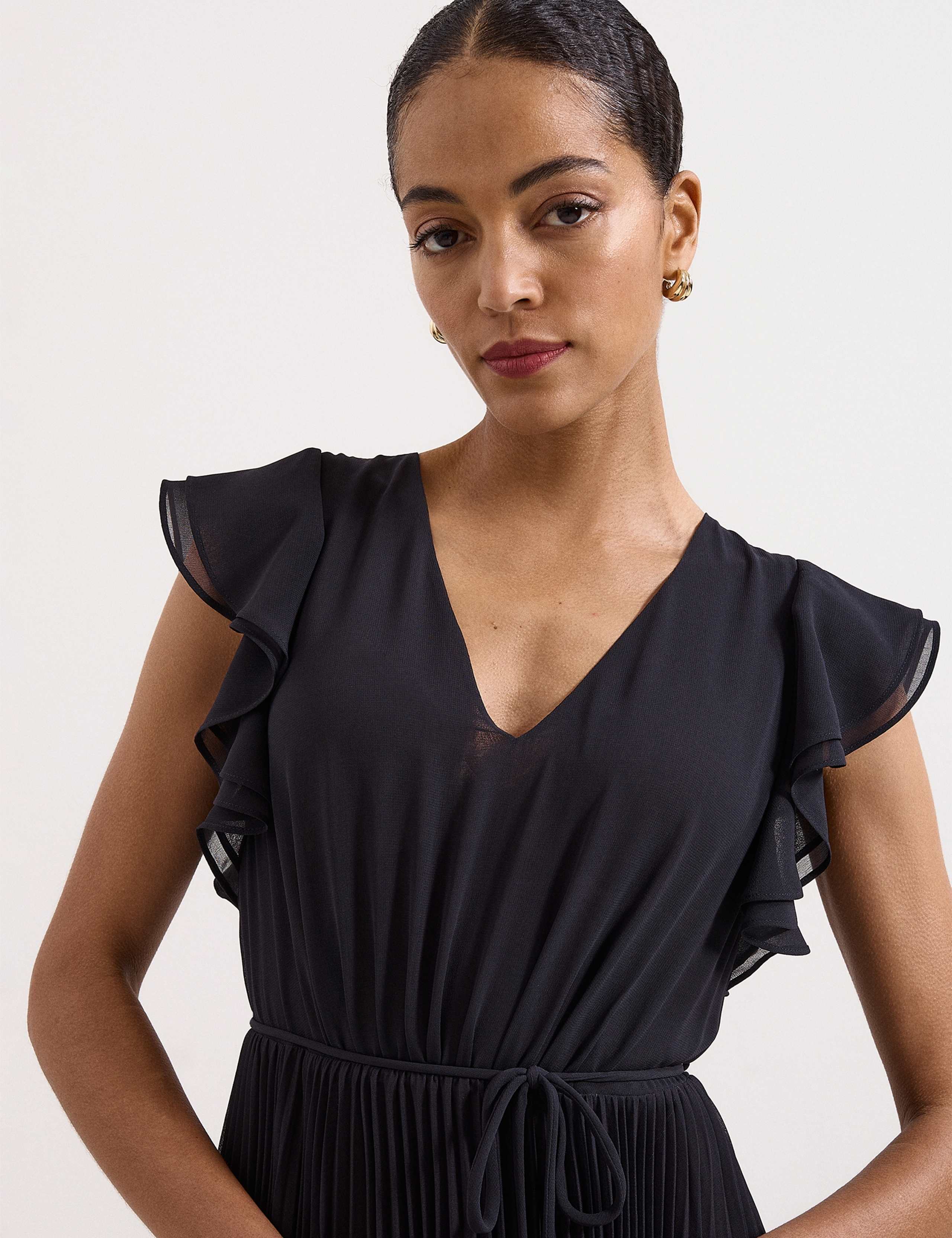Floral V-Neck Pleated Maxi Waisted Dress 6 of 7