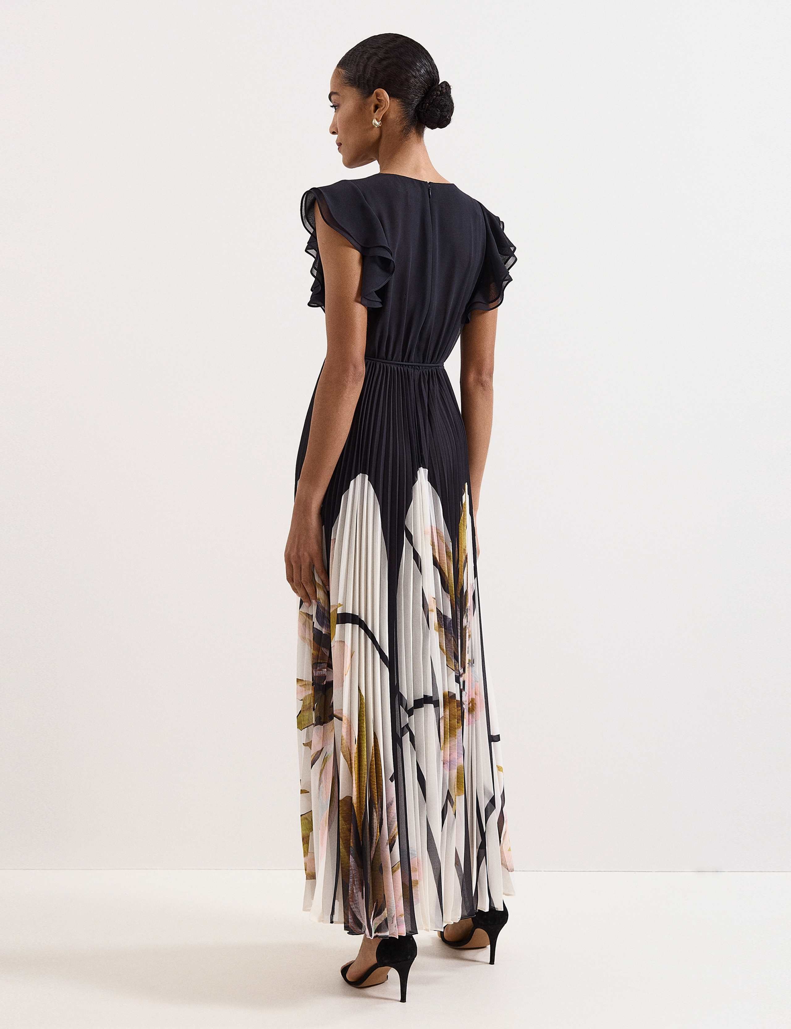 Floral V-Neck Pleated Maxi Waisted Dress 7 of 7