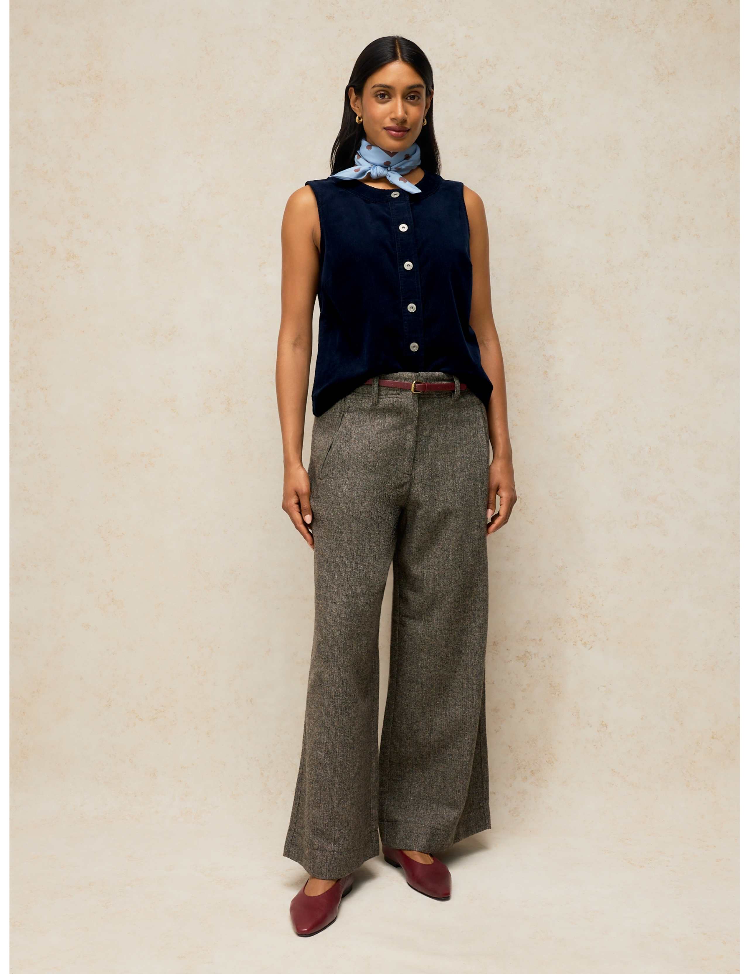 Cotton Rich V Neck Waistcoat 4 of 6