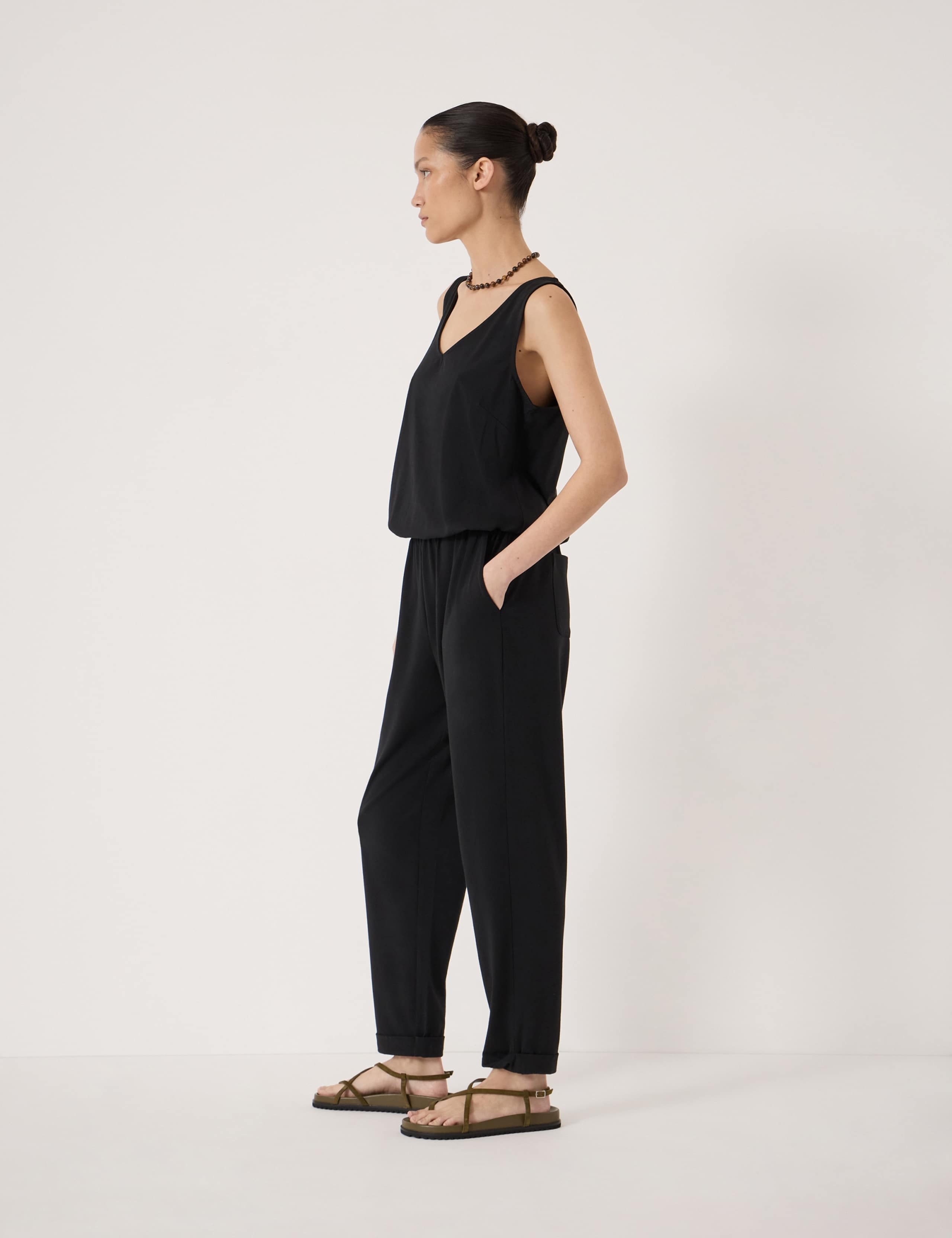 Jersey Sleeveless Cropped Jumpsuit 3 of 5