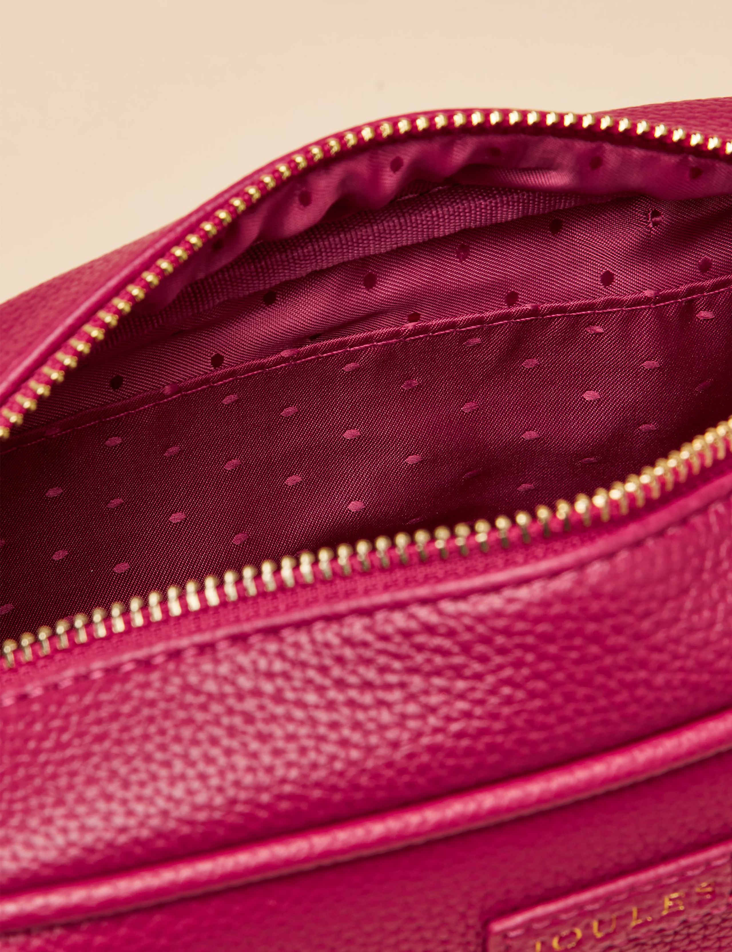 Cross Body Bag 4 of 5